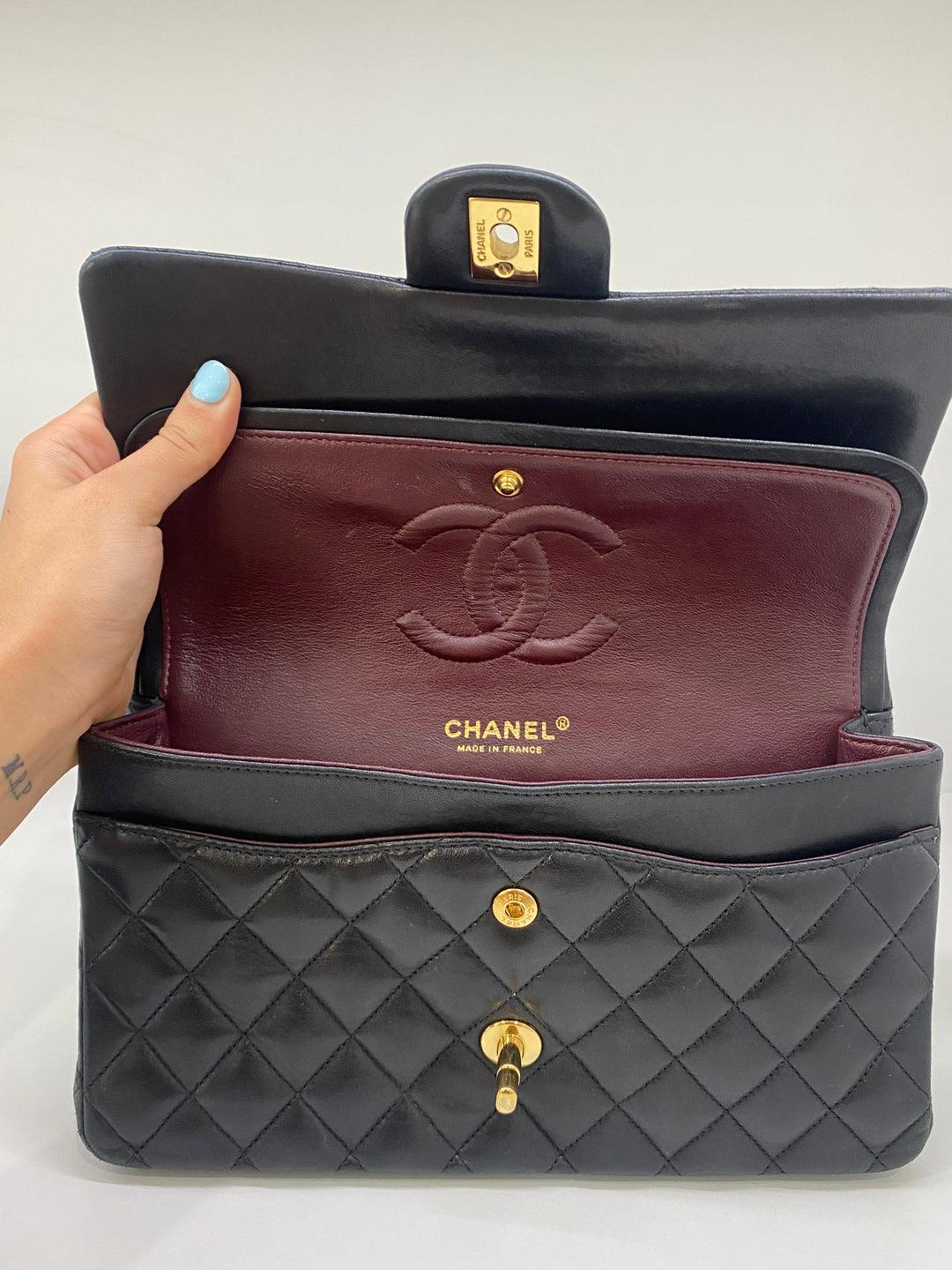  Chanel Classic Flap Medium Lambskin Black GHW Unisexe 