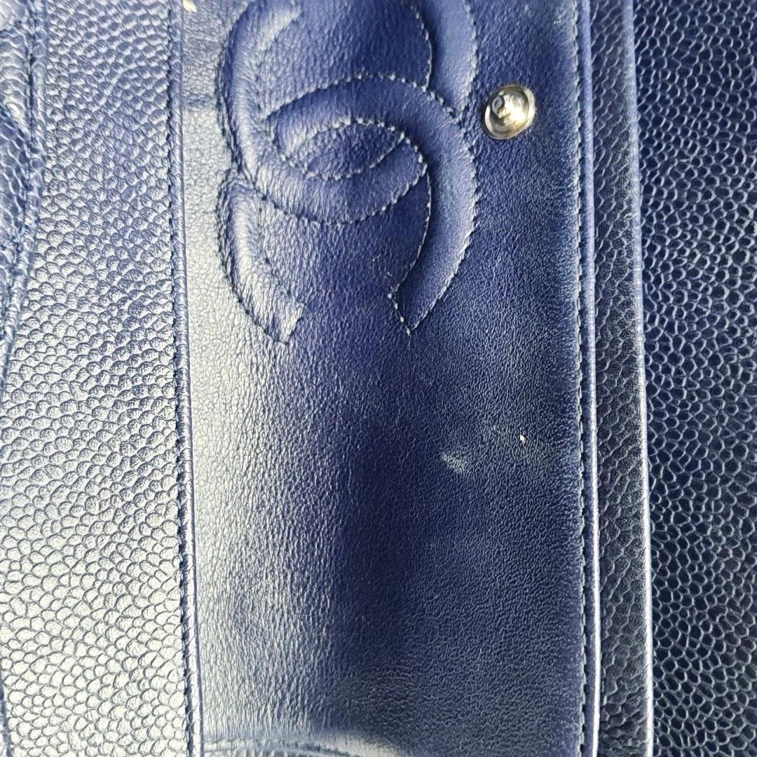 Chanel Classic Flap Medium Navy Caviar leather Silver Hardware For Sale 10
