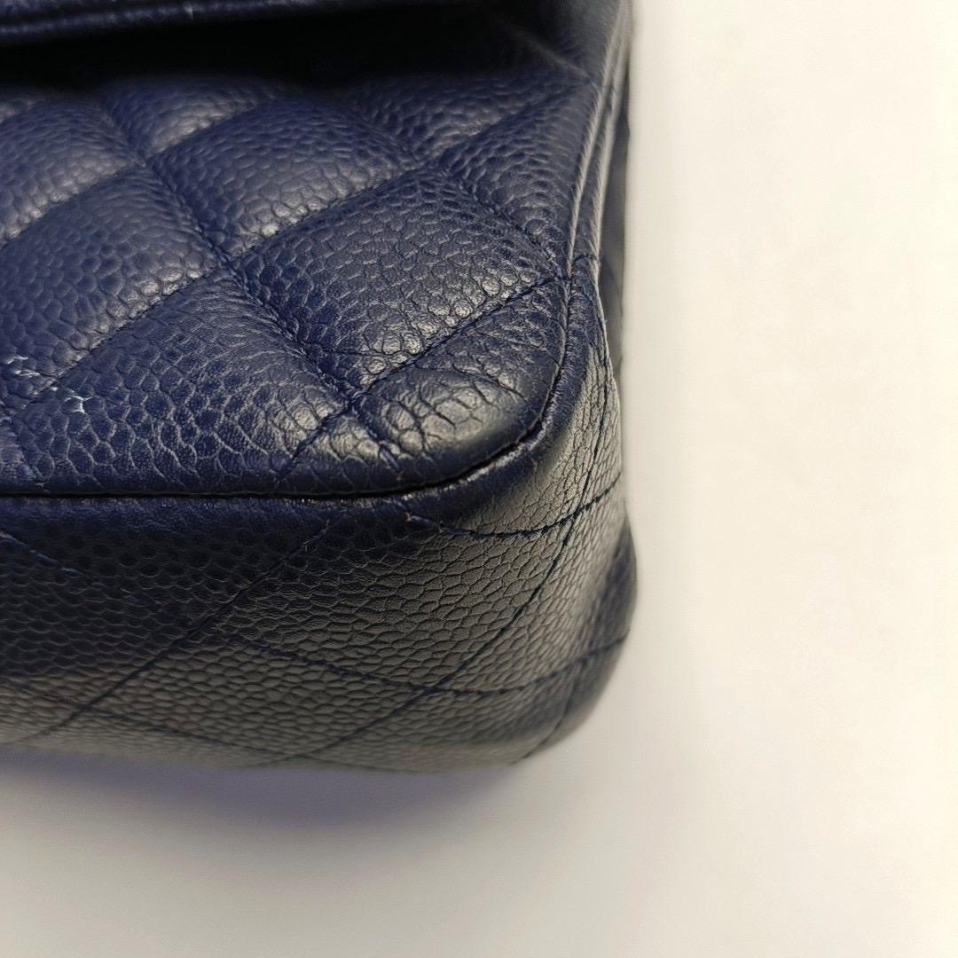 Chanel Classic Flap Medium Navy Caviar leather Silver Hardware For Sale 3