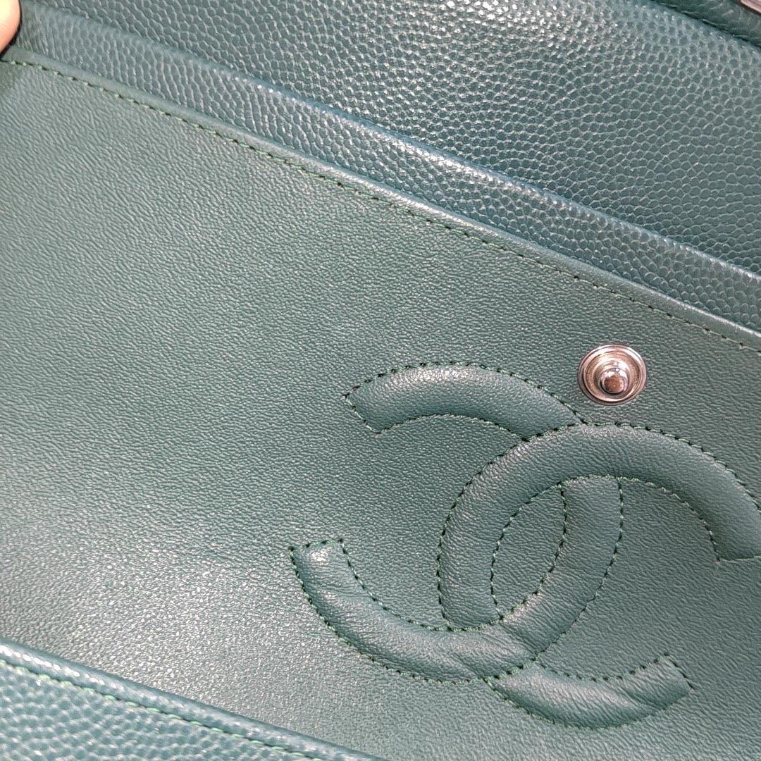 Chanel Classic Flap Medium Teal Green Caviar Leather with Silver Hardware en vente 4