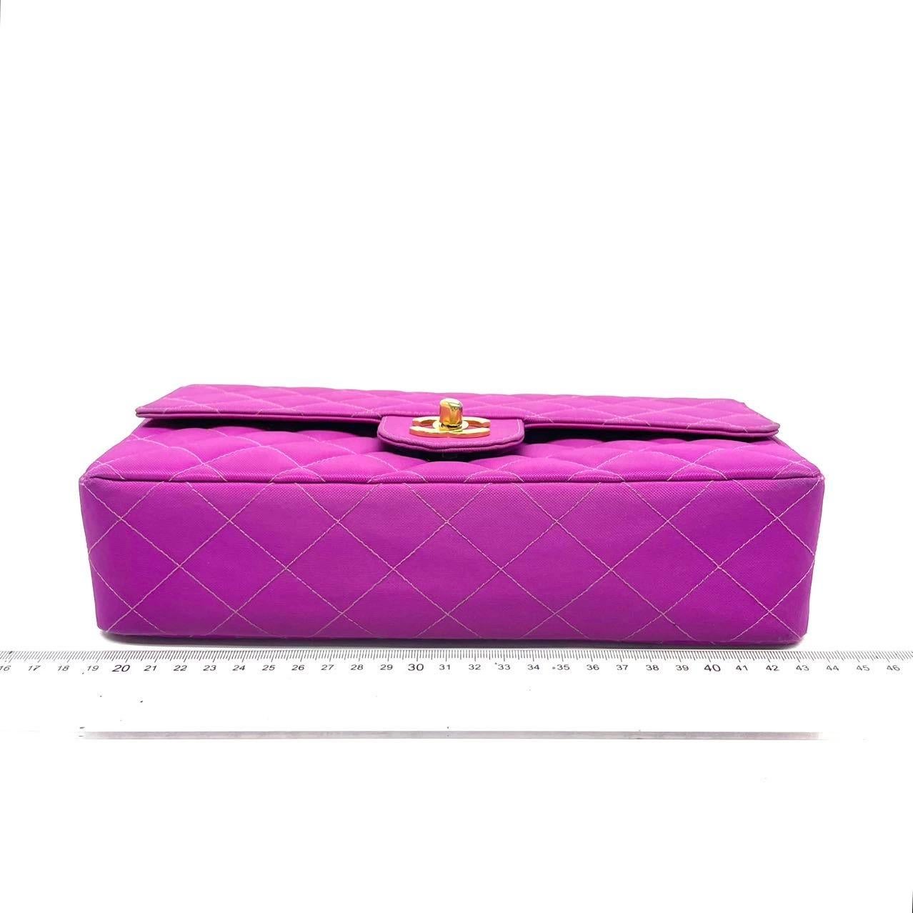 Chanel Classic Flap Medium Vintage Pink Fuchsia Canvas with 24k Gold Plated Hard In Good Condition For Sale In AUBERVILLIERS, FR