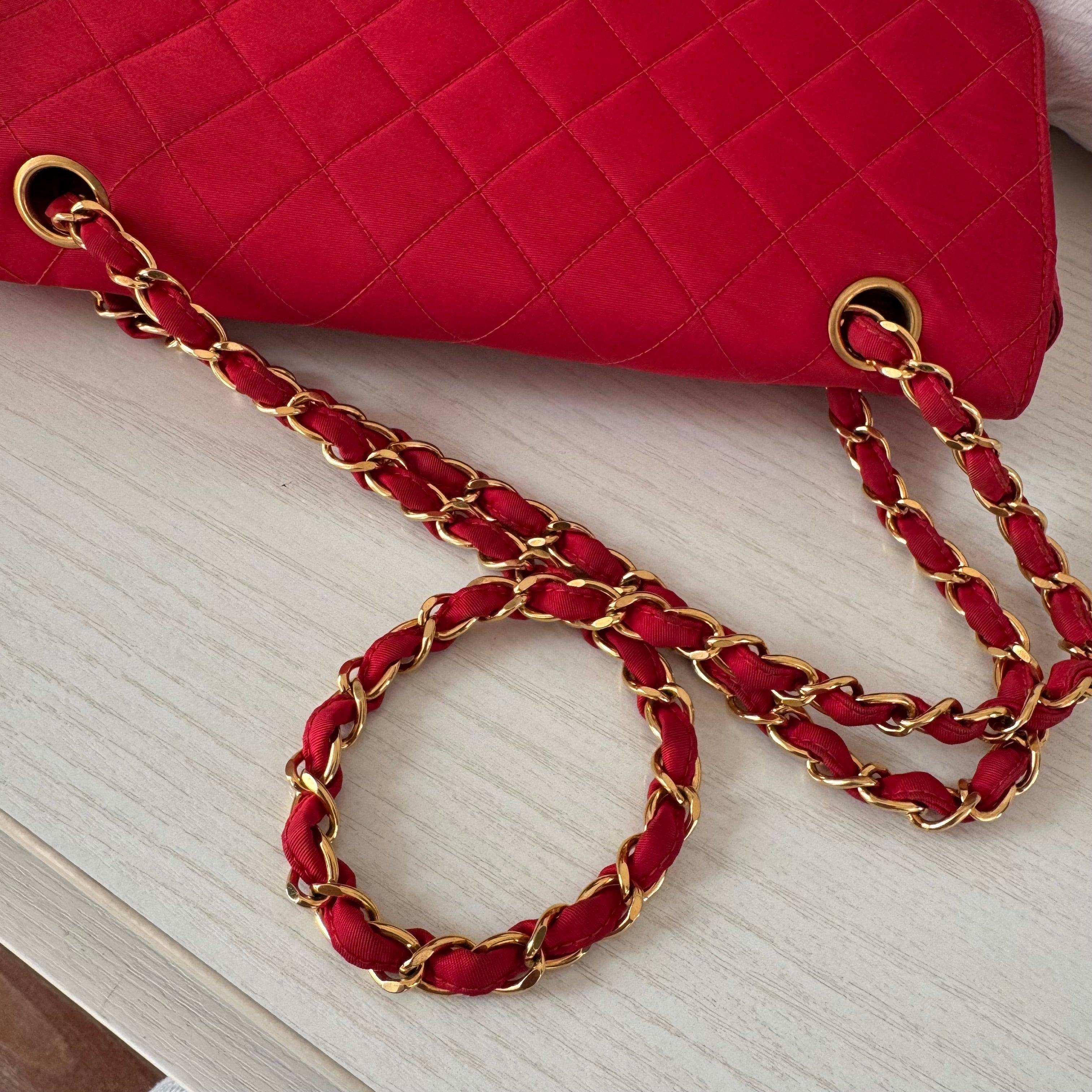 Chanel Classic Flap Medium Vintage Red Nylon Satin with 24k Gold Plated HW For Sale 13