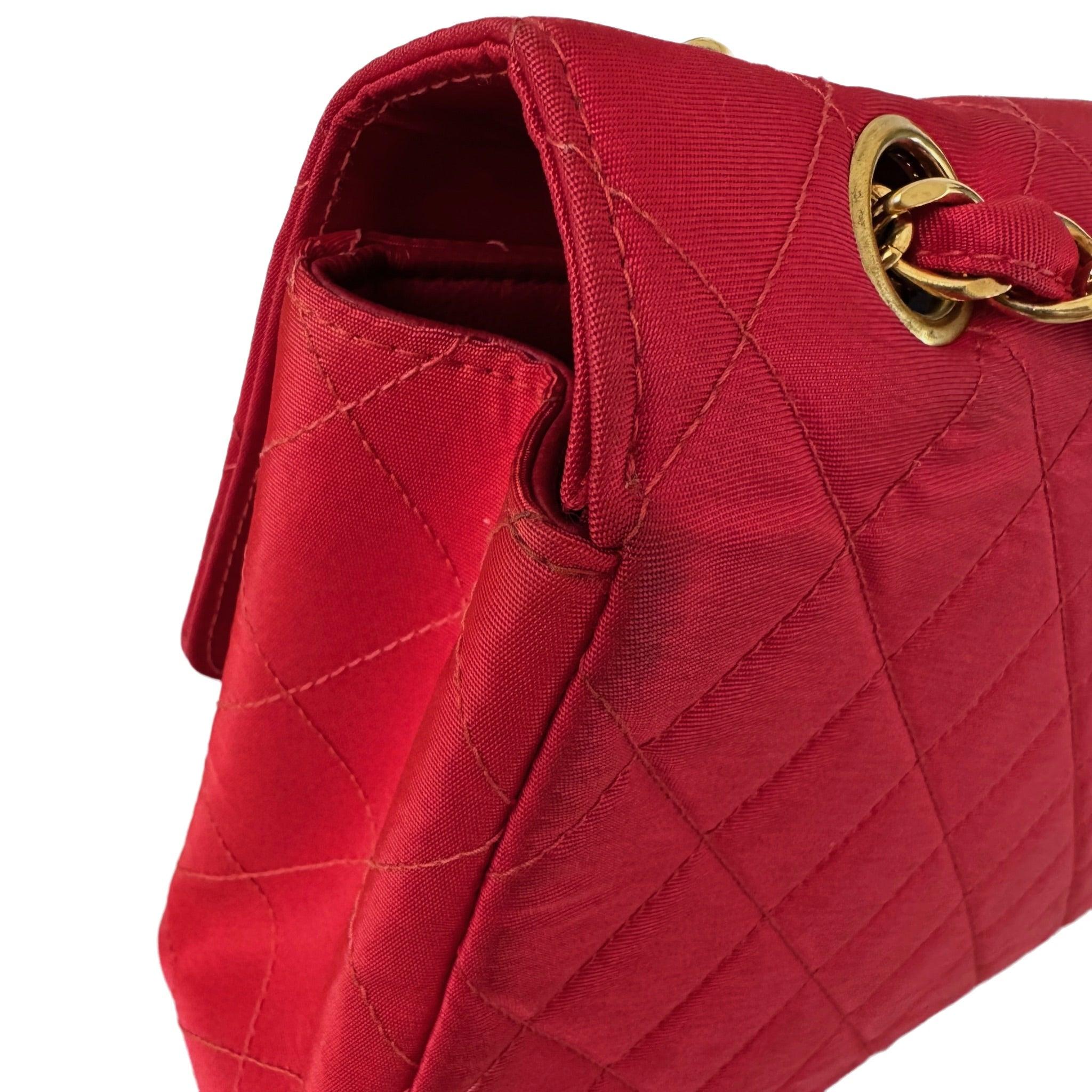 Chanel Classic Flap Medium Vintage Red Nylon Satin with 24k Gold Plated HW For Sale 3