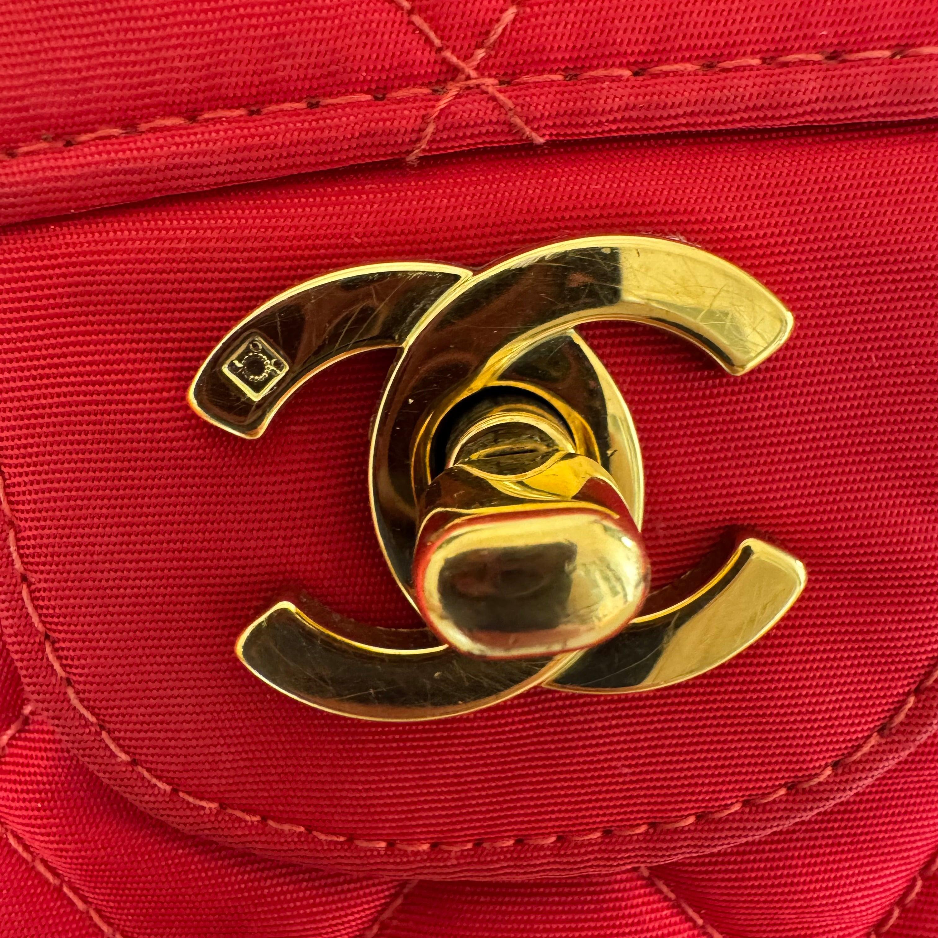 Chanel Classic Flap Medium Vintage Red Nylon Satin with 24k Gold Plated HW For Sale 5
