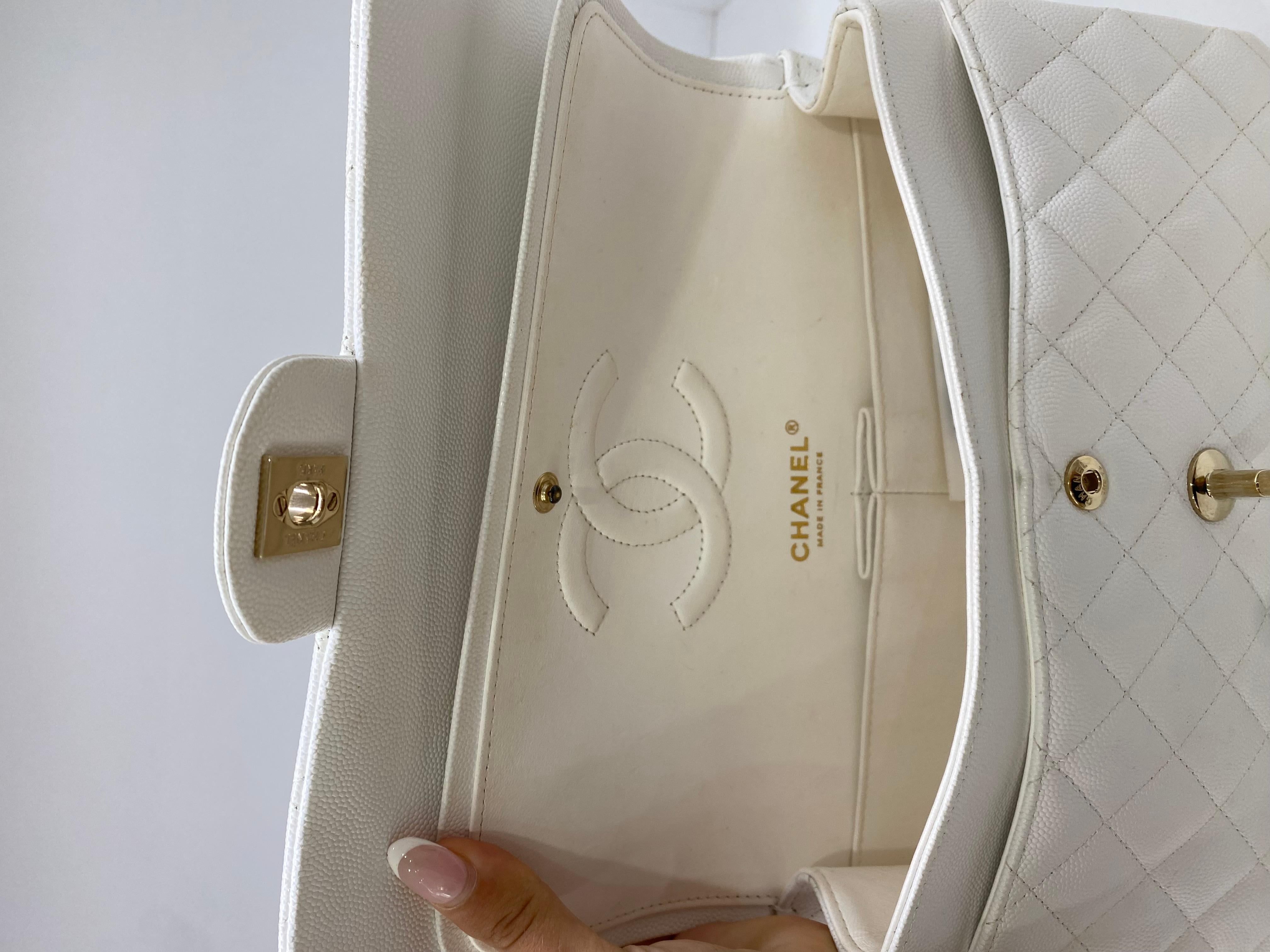 Chanel Classic Flap Medium White Caviar CHW en vente 5