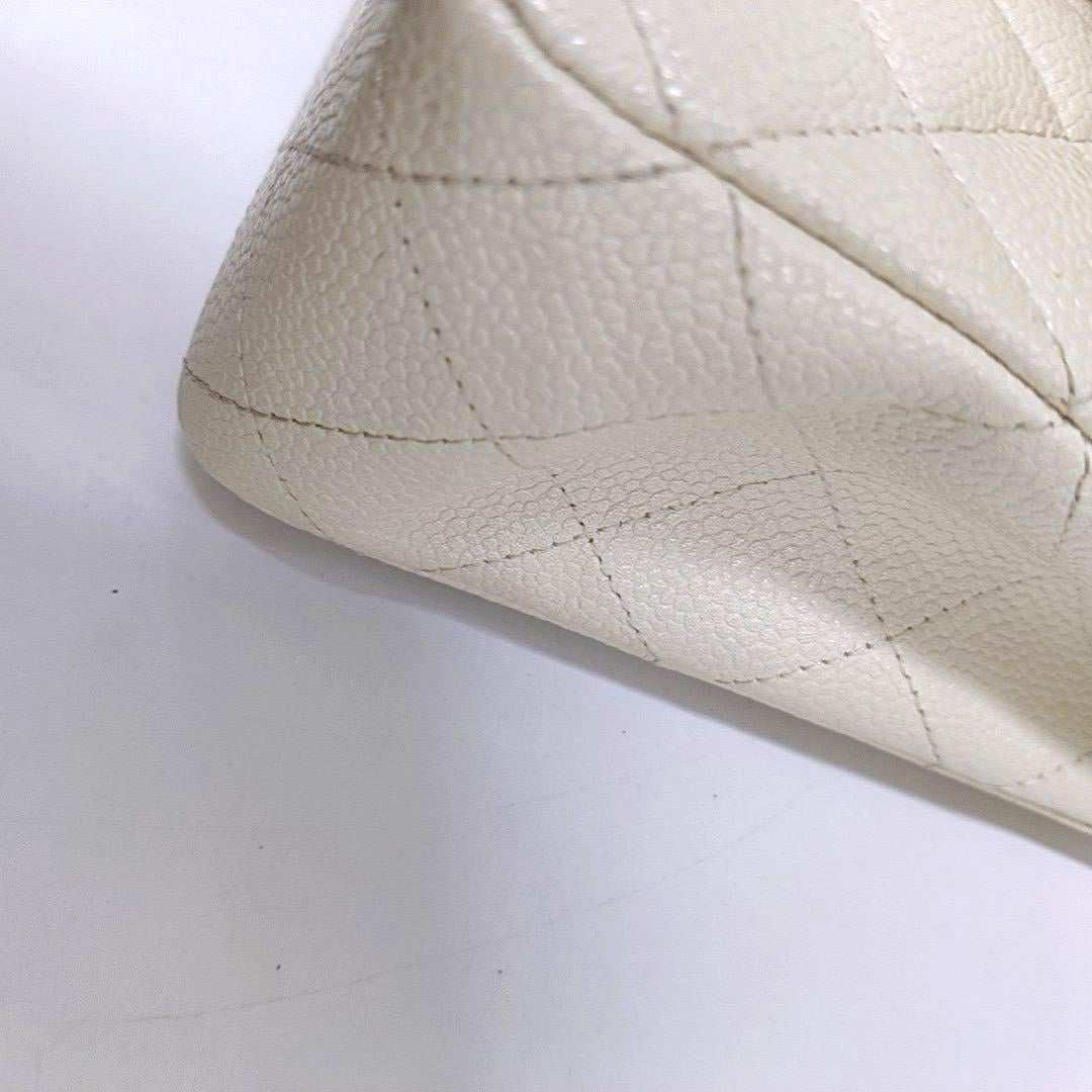 Chanel Classic Flap Medium Blanc Caviar Leather Silver Hardware en vente 4