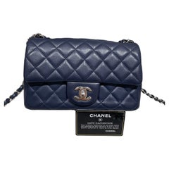 Chanel Classic Flap Mini 2020 Marineblaues Lammfell Leder Silberne Hardware