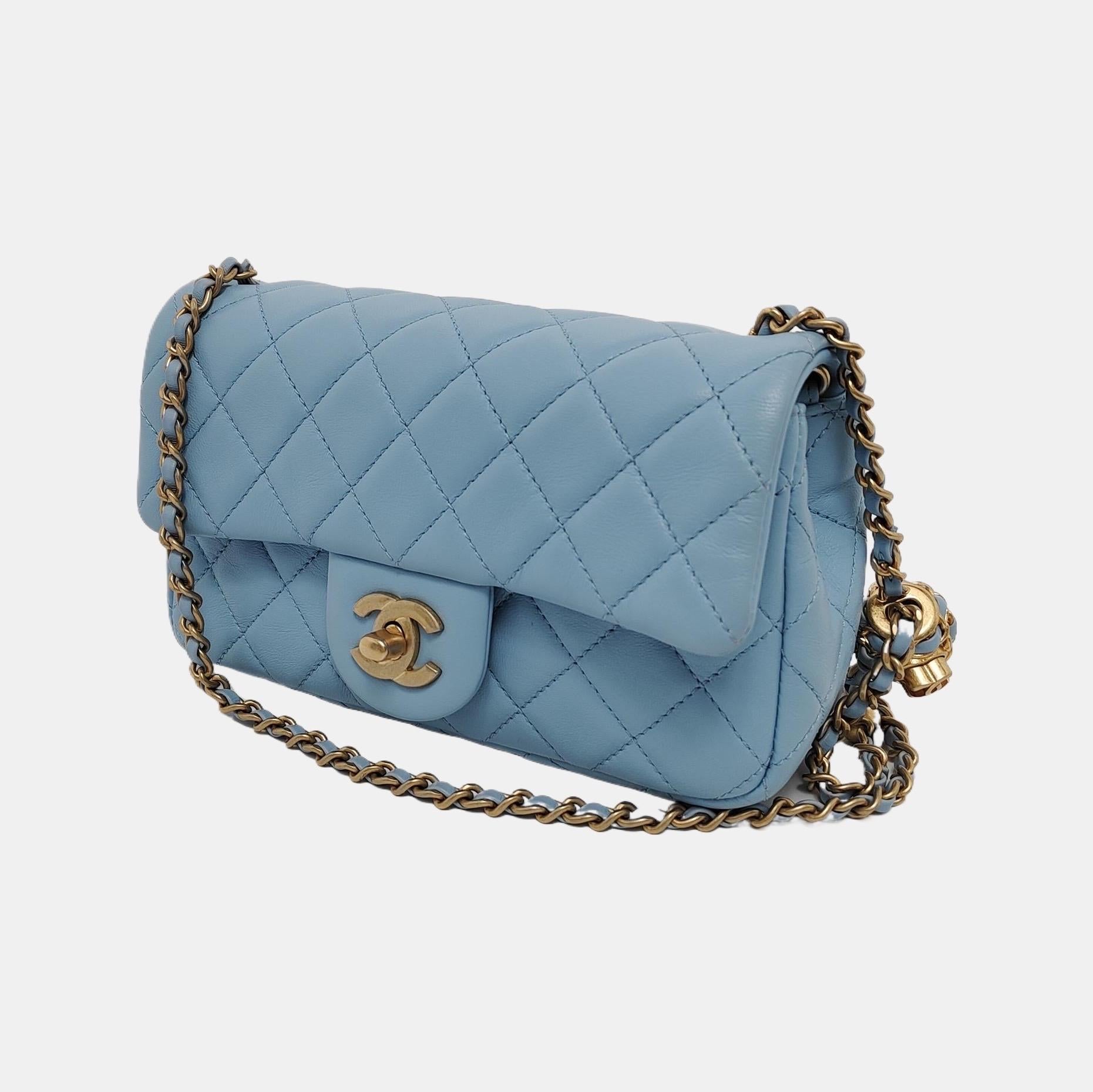 Donna Chanel Classic Flap Mini Baby Blue Lambskin Pearl Crush regolabile Gold Ball Cha
