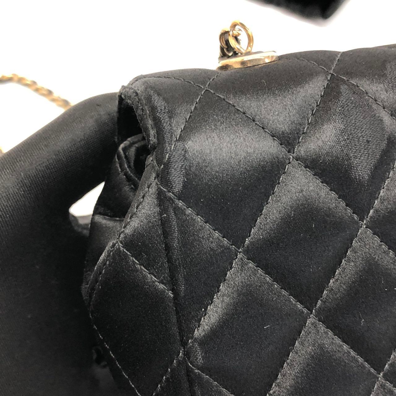 Chanel Classic Flap Mini Schwarz Seide Satin Gold Hardware 2015-2016 im Angebot 8