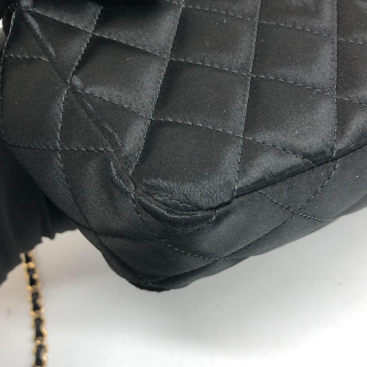 Chanel Classic Flap Mini Schwarz Seide Satin Gold Hardware 2015-2016 im Angebot 10