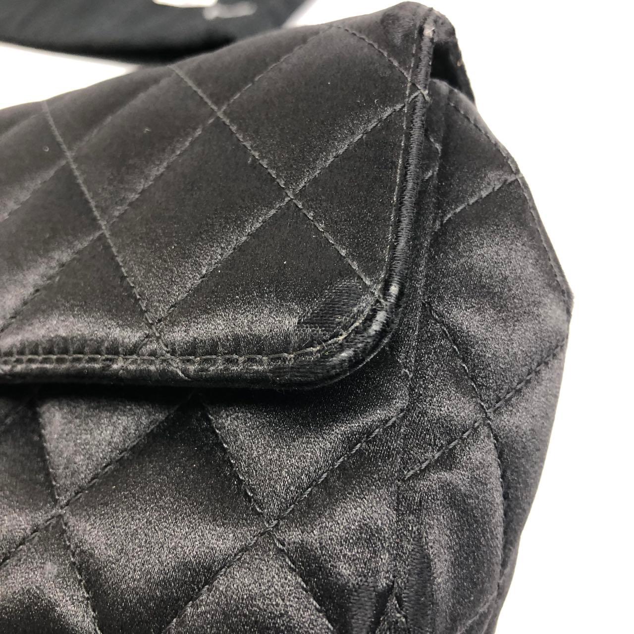 Chanel Classic Flap Mini Schwarz Seide Satin Gold Hardware 2015-2016 im Angebot 15