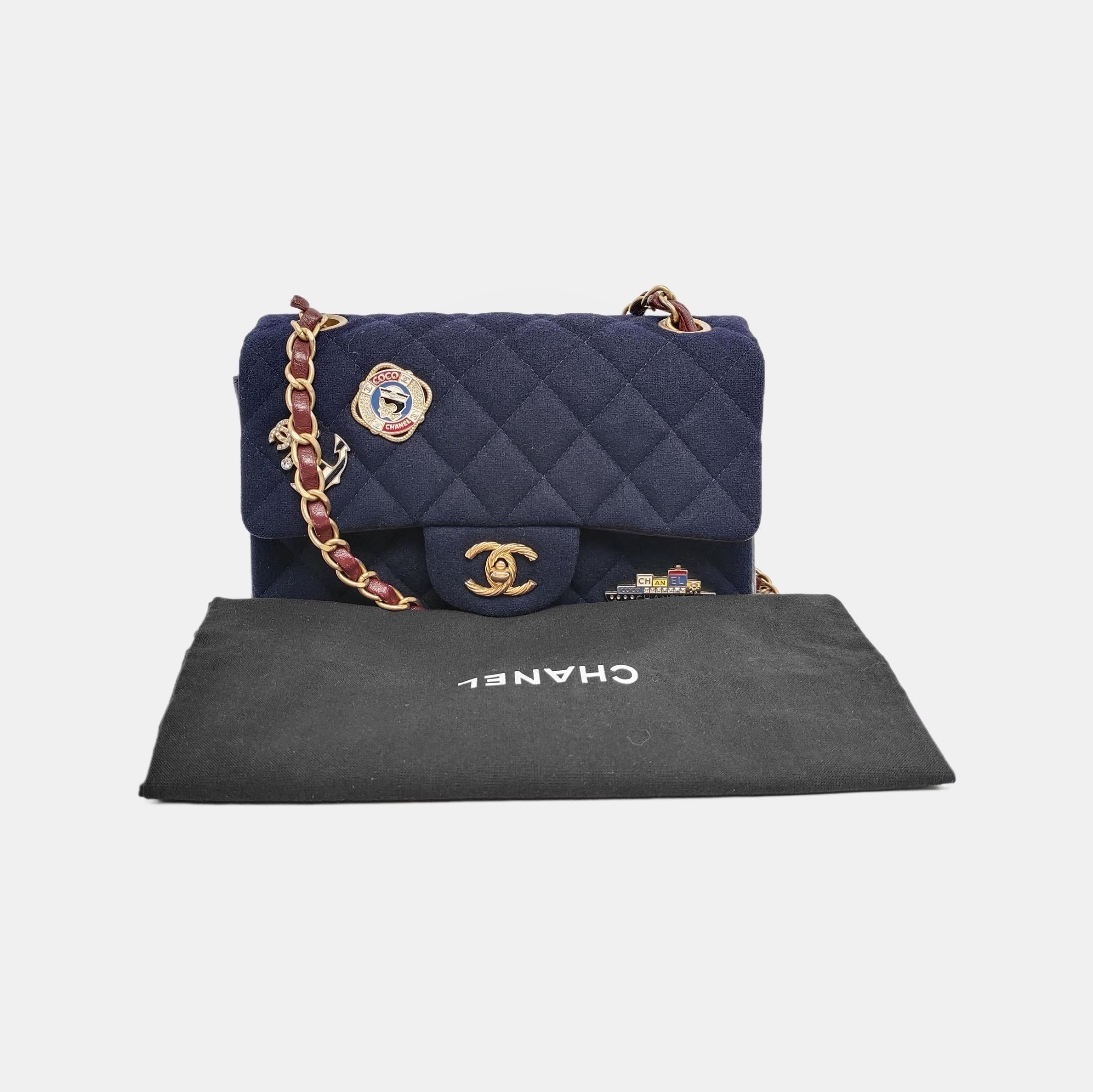 Chanel Classic Flap Mini Métiers d'Art Paris-Hamburg 2018 Wool Nautical Charms Excellent état - En vente à AUBERVILLIERS, FR