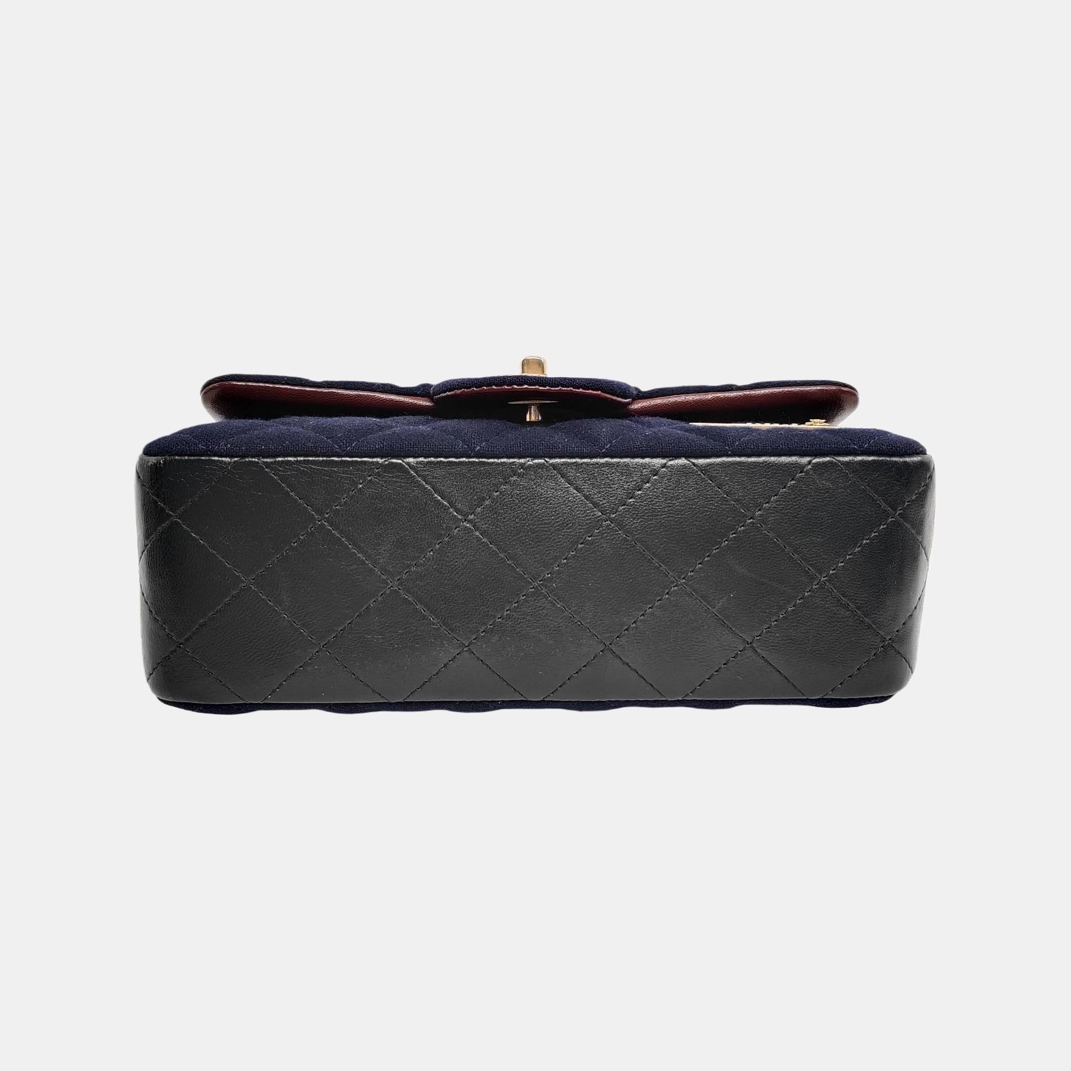 Chanel Classic Flap Mini Métiers d'Art Paris-Hamburg 2018 Wool Nautical Charms en vente 1