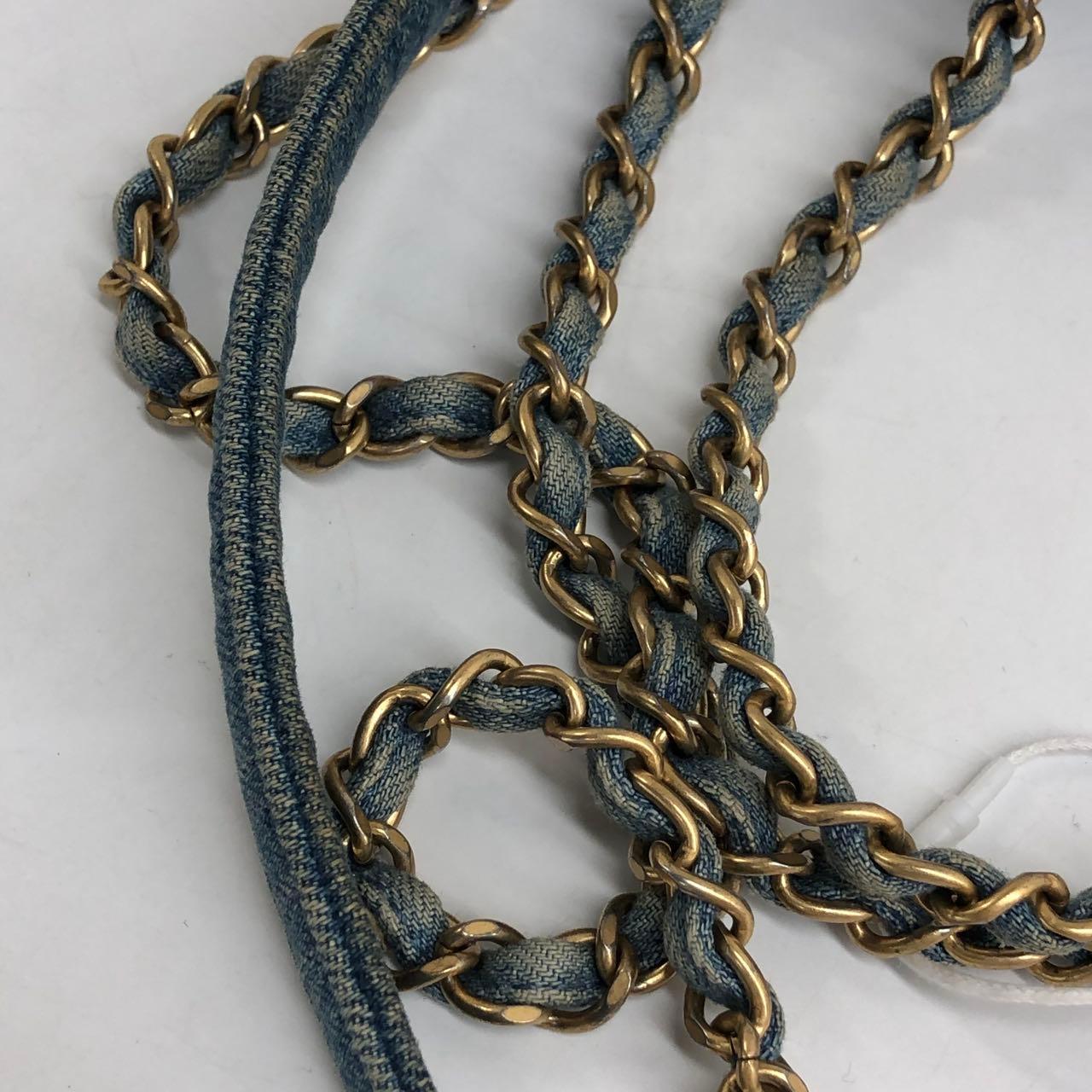 Chanel Classic Flap Mini Rectangular Blue Denim Jeans Gold Hardware Microchip en vente 13