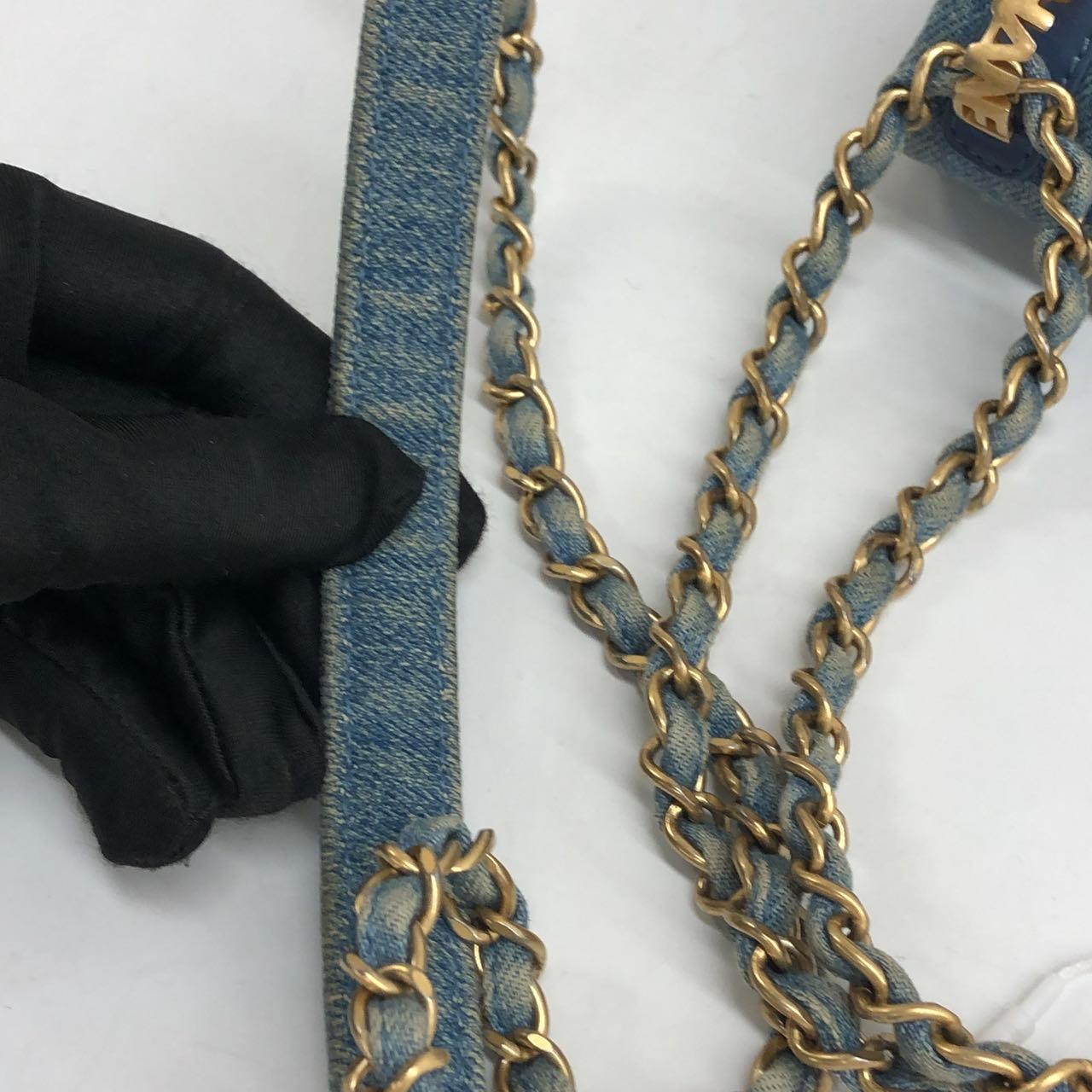 Chanel Classic Flap Mini Rectangular Blue Denim Jeans Gold Hardware Microchip en vente 14