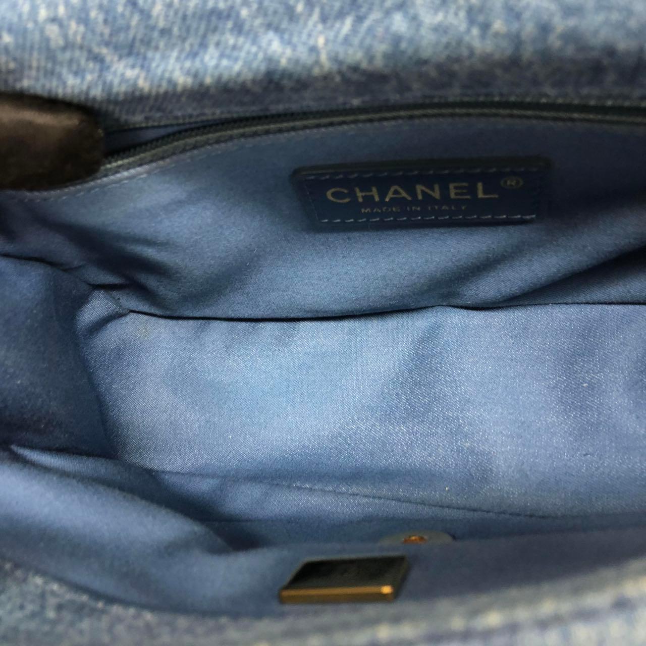Chanel Classic Flap Mini Rectangular Blue Denim Jeans Gold Hardware Microchip en vente 2