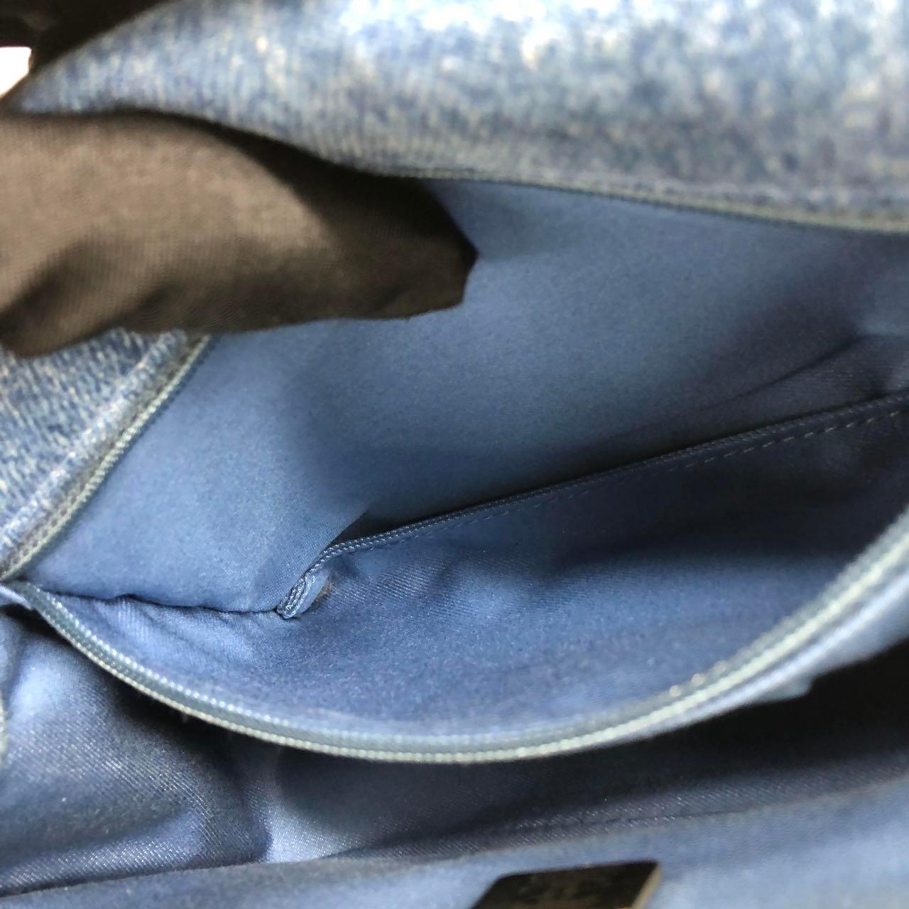 Chanel Classic Flap Mini Rectangular Blue Denim Jeans Gold Hardware Microchip en vente 3