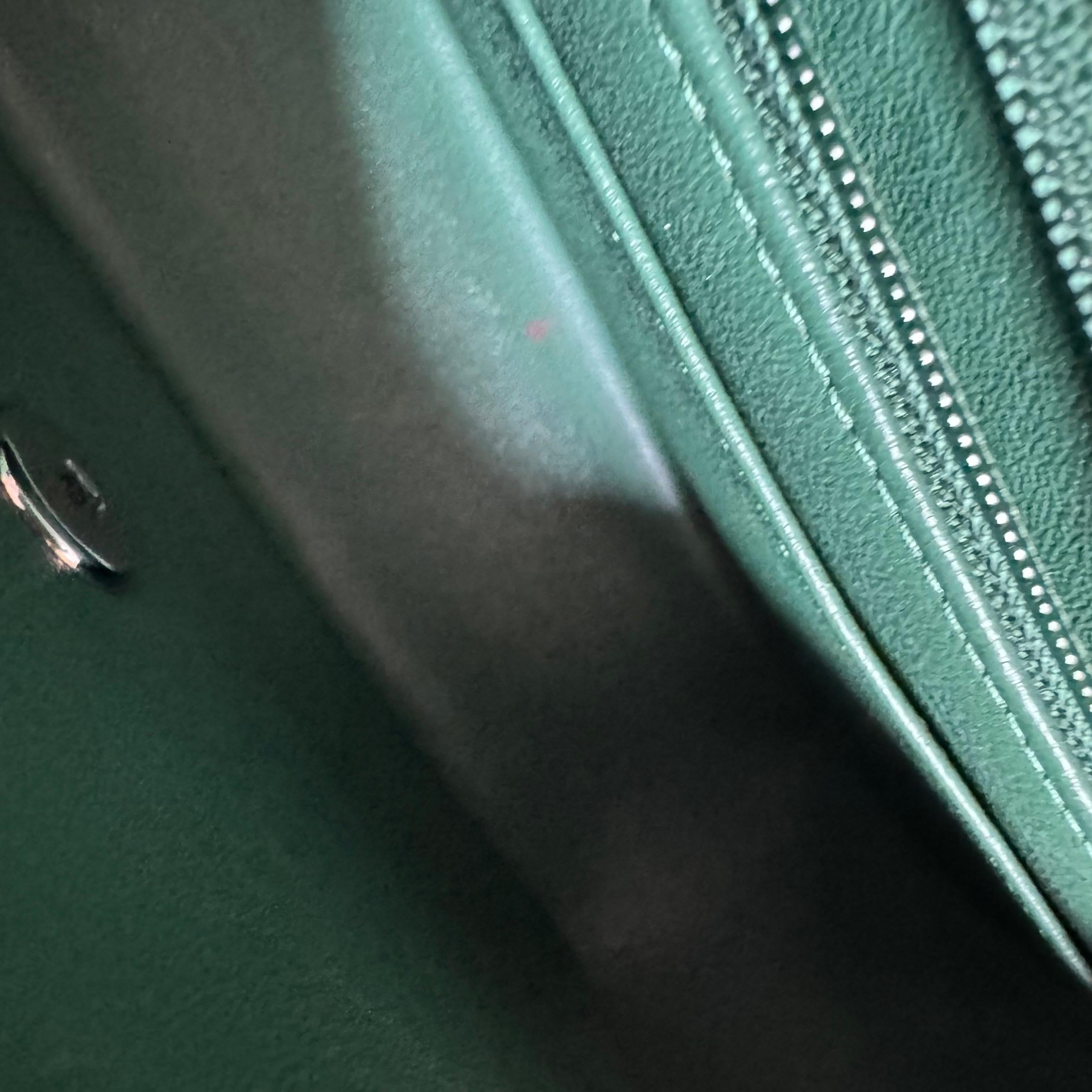 Chanel Classic Flap Mini Rectangular Grünes Lammfell Leder Silberne Hardware im Angebot 10