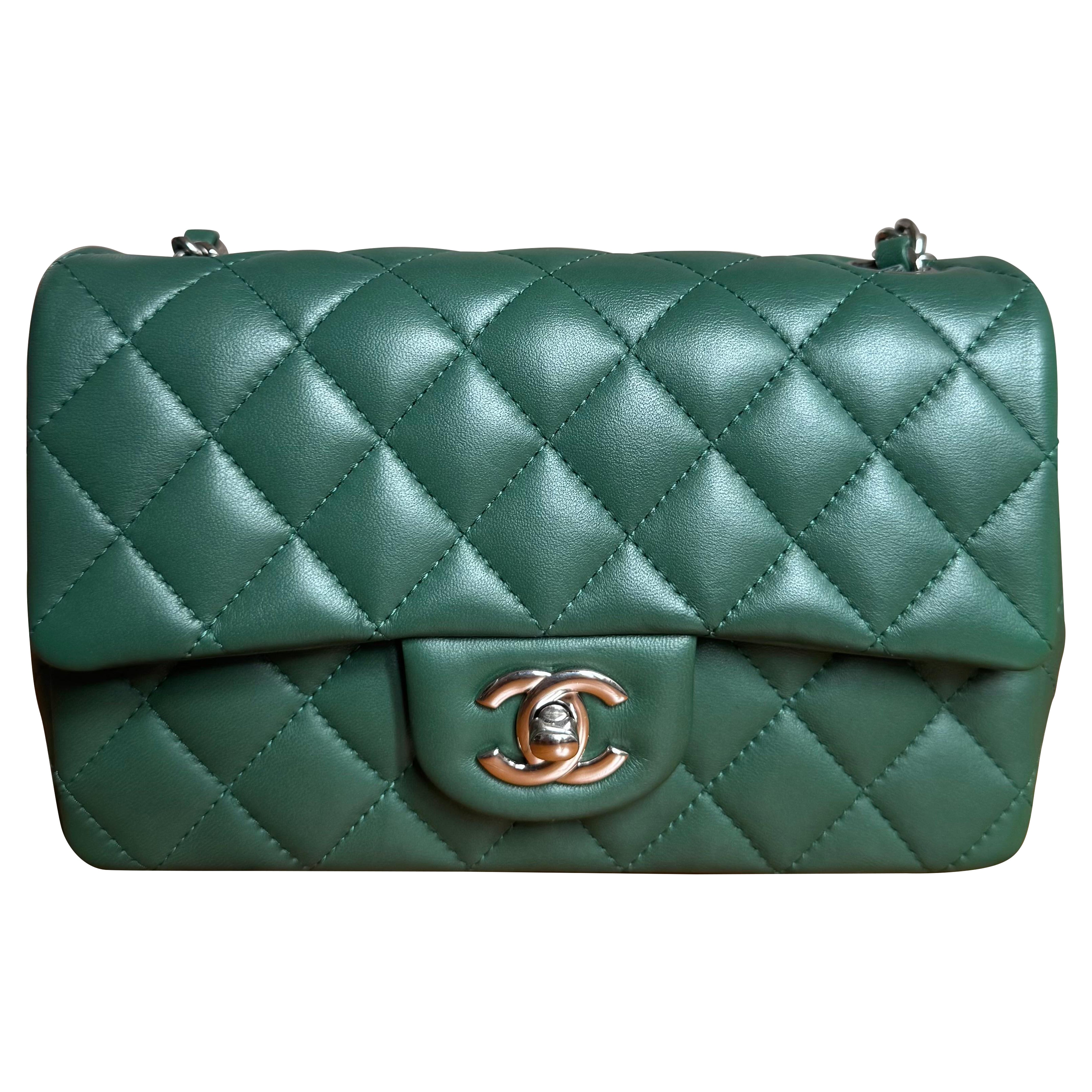 Chanel Classic Flap Mini Rectangular Grünes Lammfell Leder Silberne Hardware im Angebot
