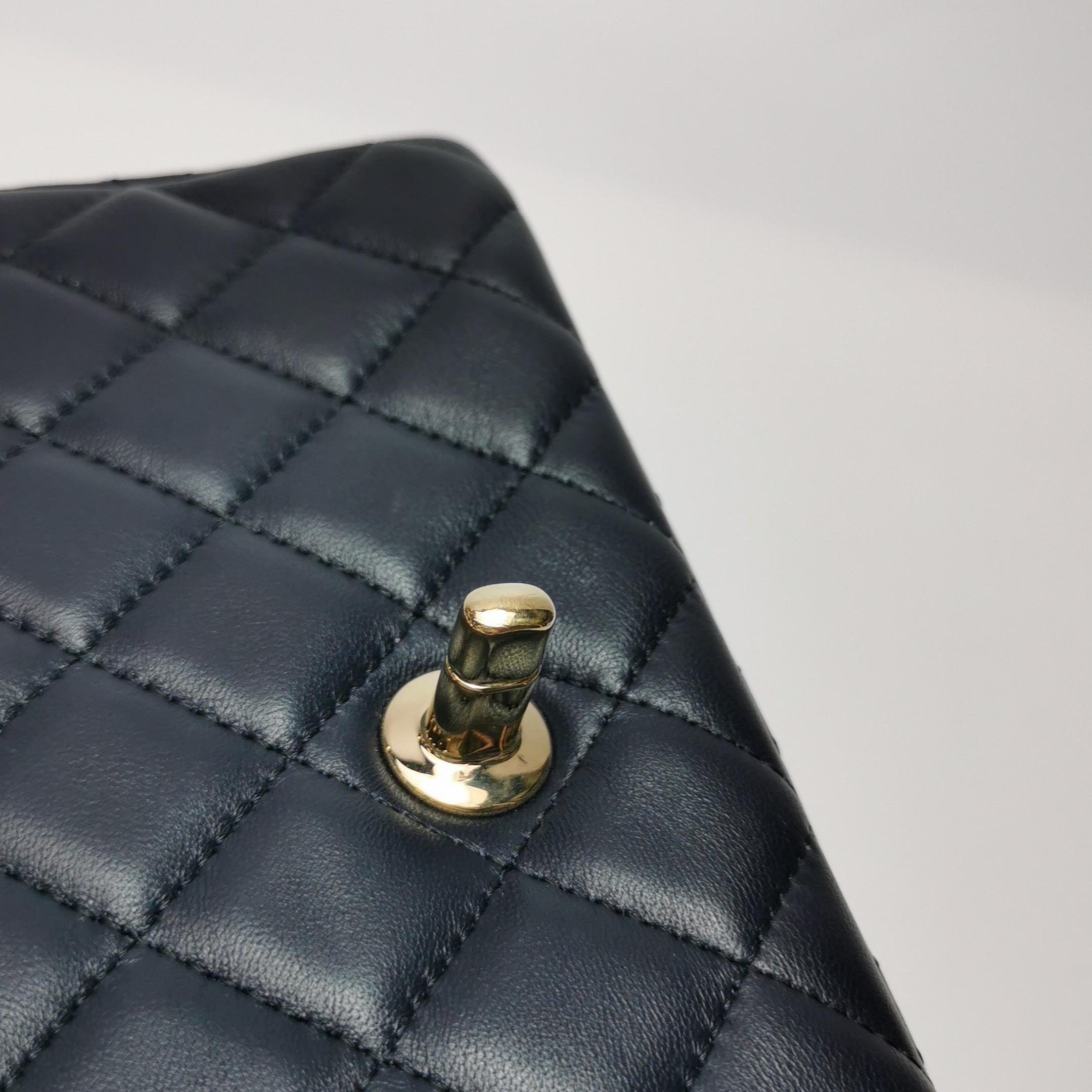 Chanel Classic Flap Mini Rectangular Navy Lammleder Gold Hardware, 2020 im Angebot 8