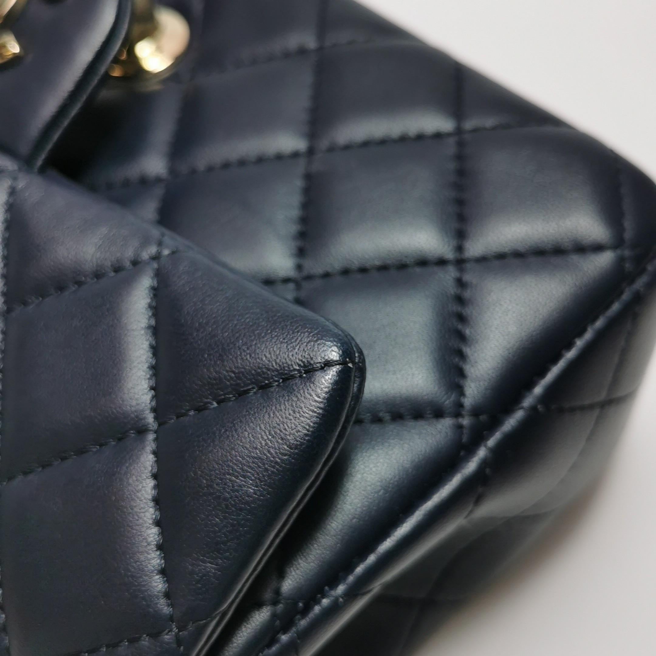 Chanel Classic Flap Mini Rectangular Navy Lammleder Gold Hardware, 2020 im Angebot 9