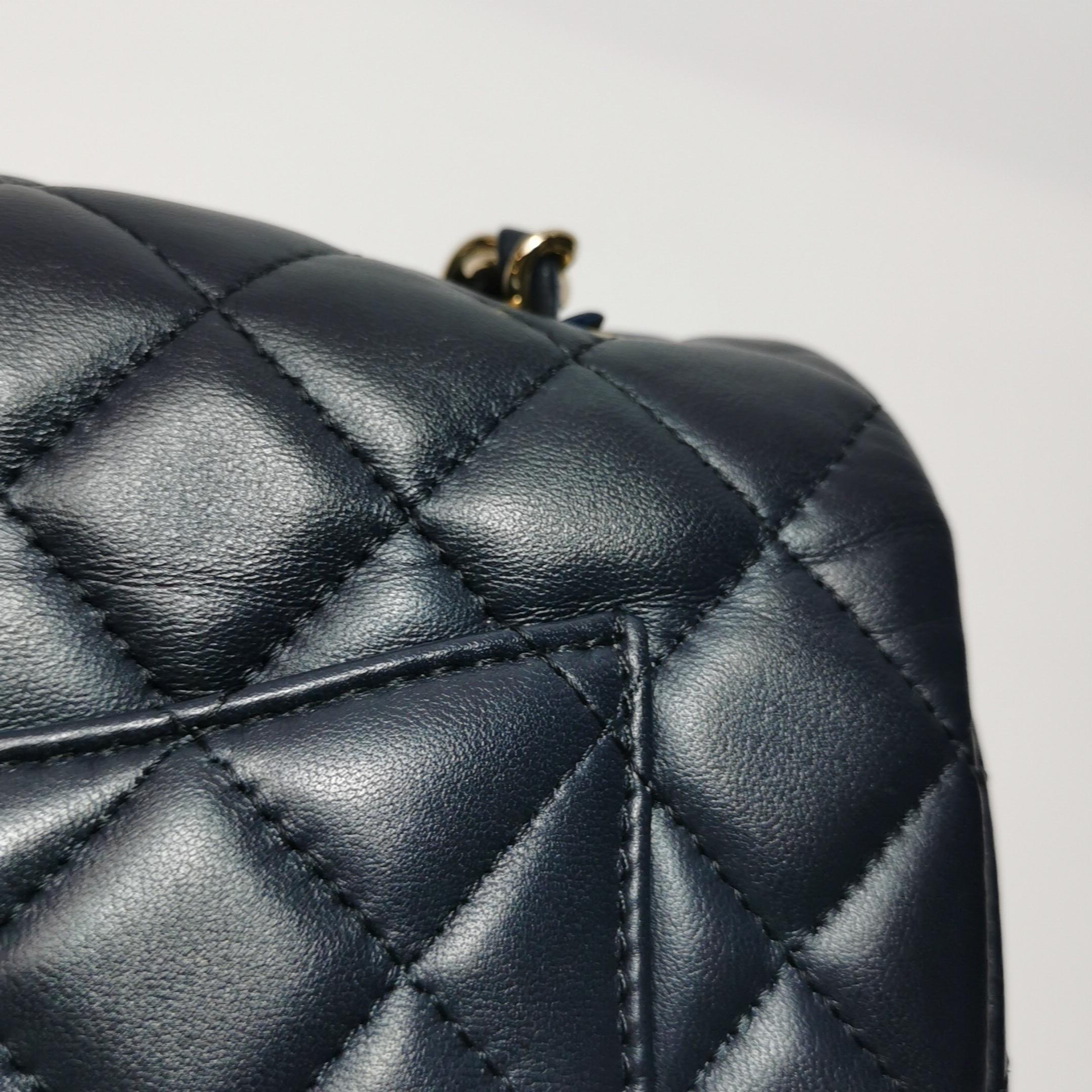 Chanel Classic Flap Mini Rectangular Navy Lammleder Gold Hardware, 2020 im Angebot 12
