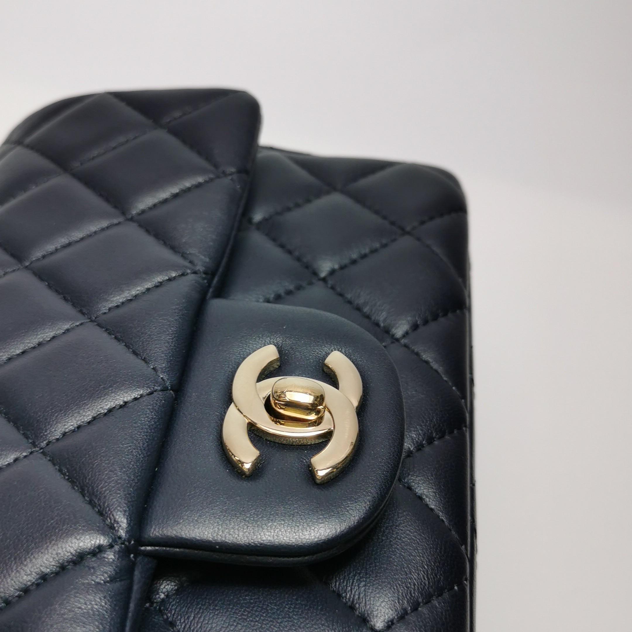 Chanel Classic Flap Mini Rectangular Navy Lammleder Gold Hardware, 2020 im Angebot 13