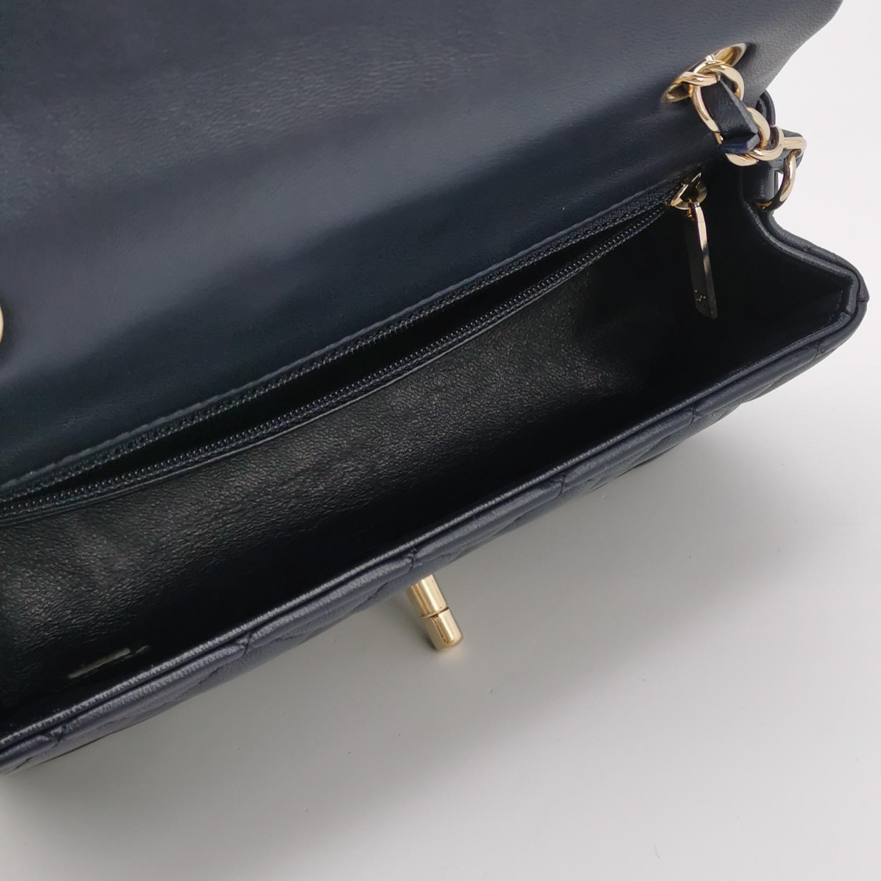 Chanel Classic Flap Mini Rectangular Navy Lammleder Gold Hardware, 2020 im Angebot 2