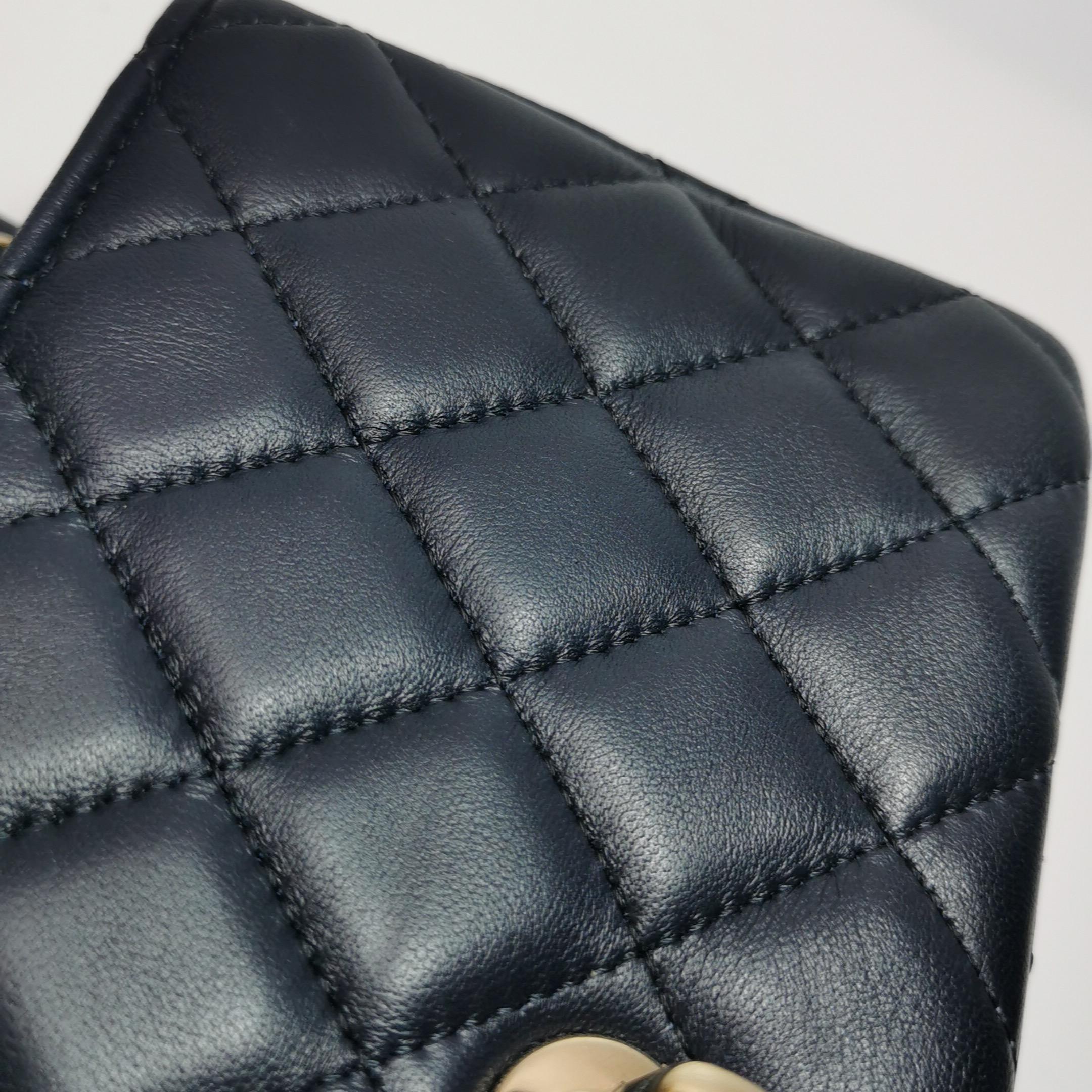 Chanel Classic Flap Mini Rectangular Navy Lammleder Gold Hardware, 2020 im Angebot 4