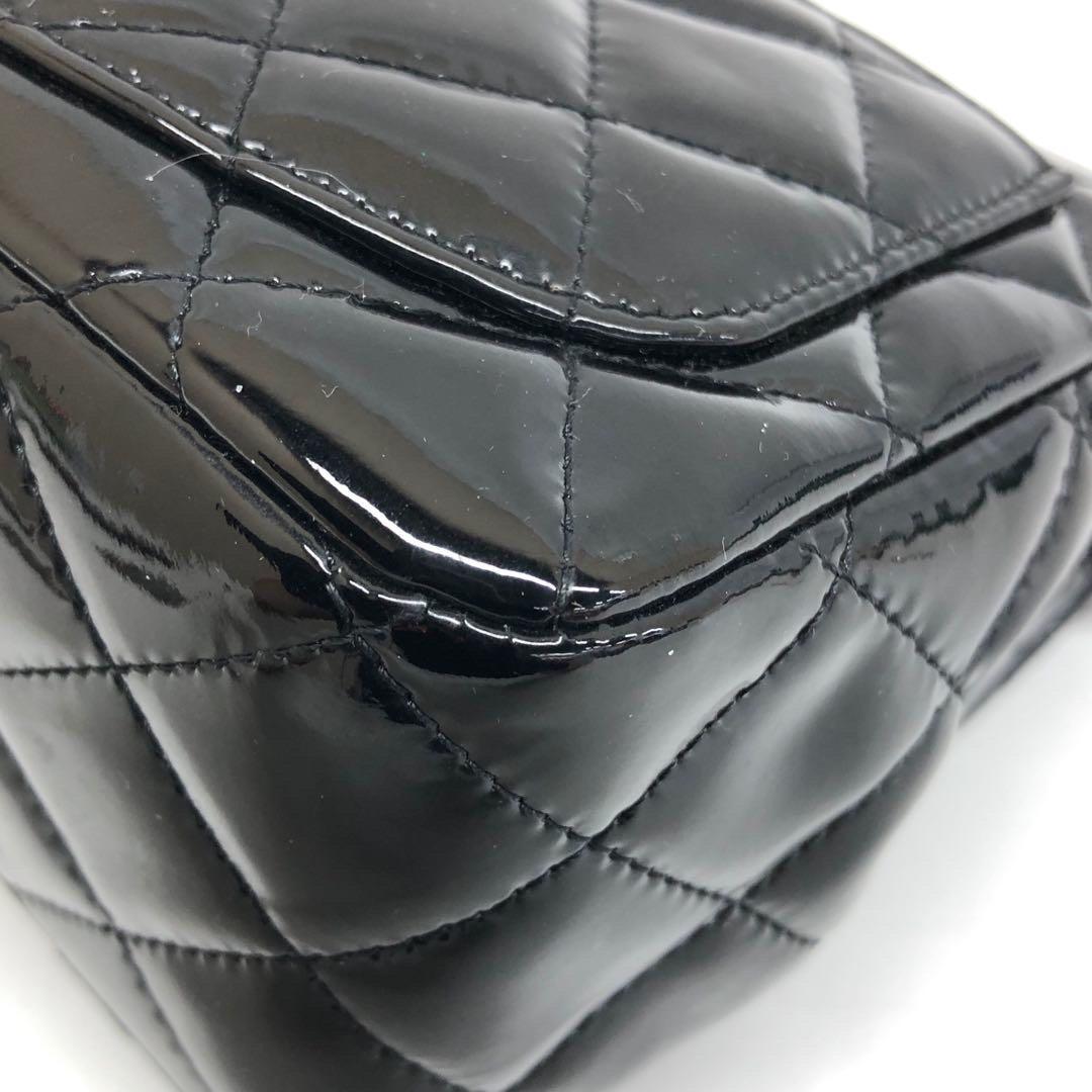 Chanel Classic Flap Mini Square Bolso de piel de cordero charol negro 2014 en venta 6