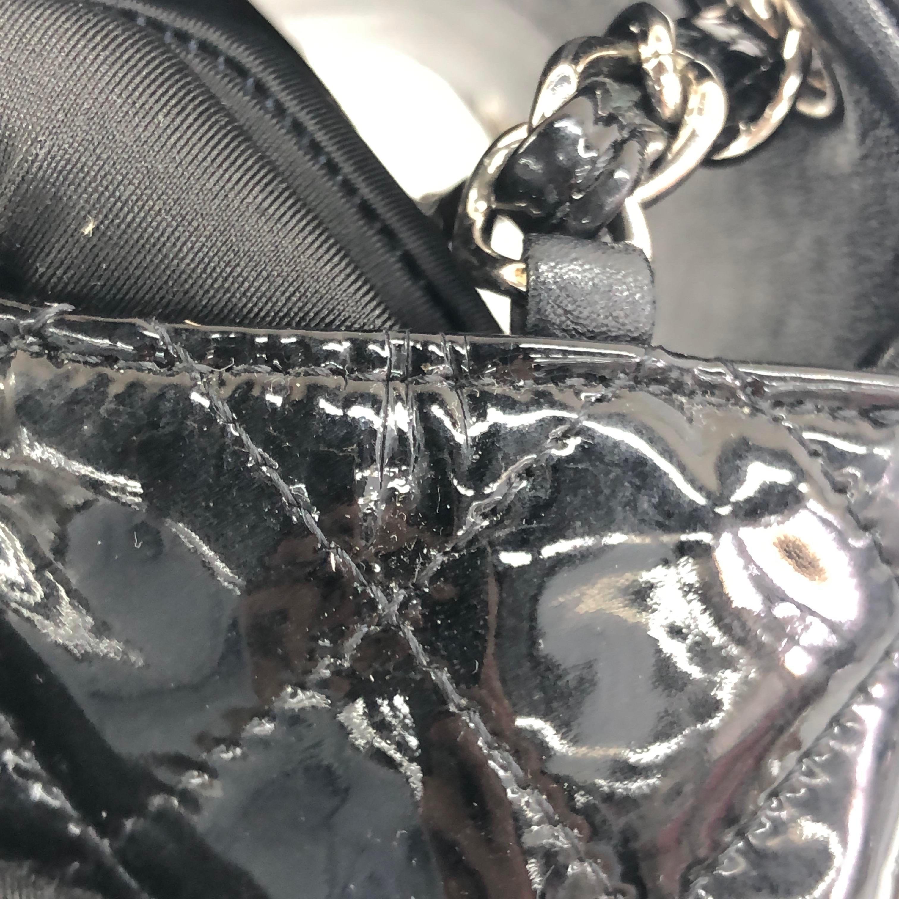 Chanel Classic Flap Mini Square Bolso de piel de cordero charol negro 2014 en venta 12