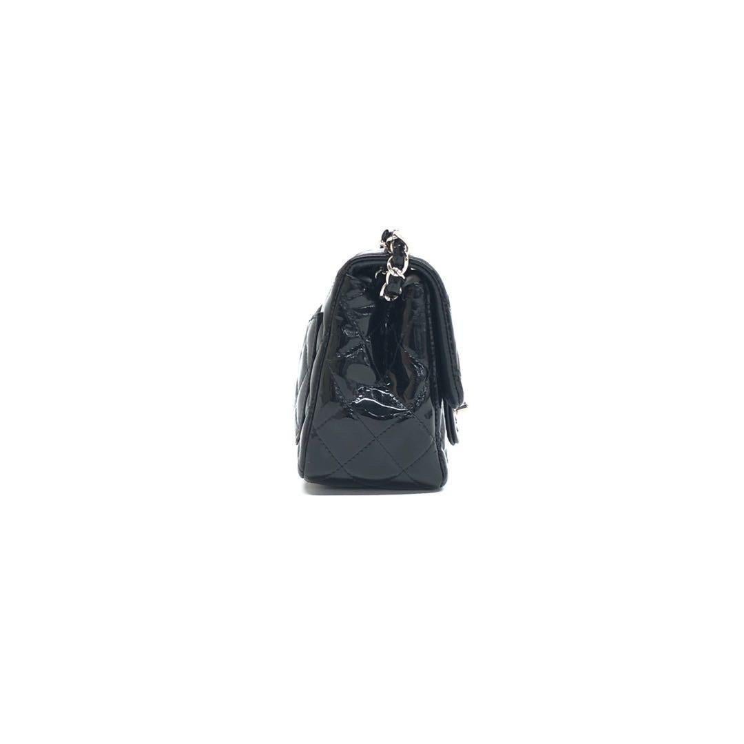 Chanel Classic Flap Mini Square Bolso de piel de cordero charol negro 2014 Negro en venta