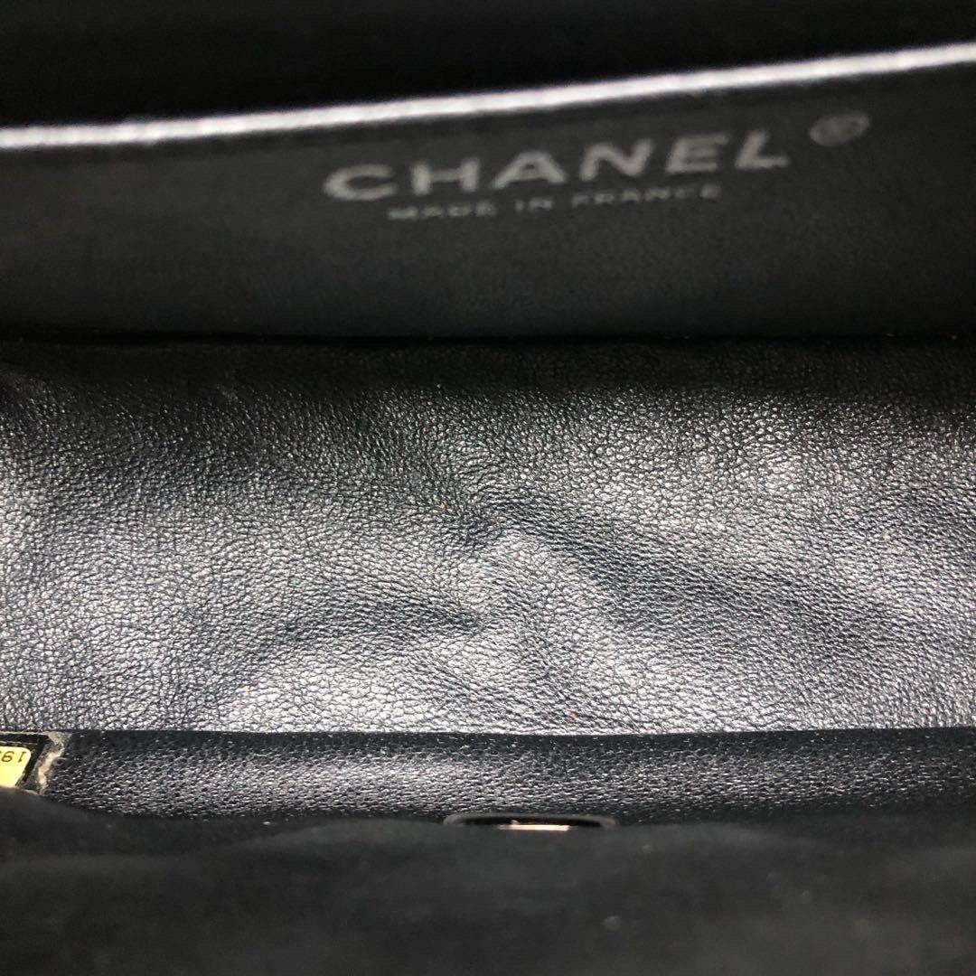 Chanel Classic Flap Mini Square Bolso de piel de cordero charol negro 2014 en venta 3