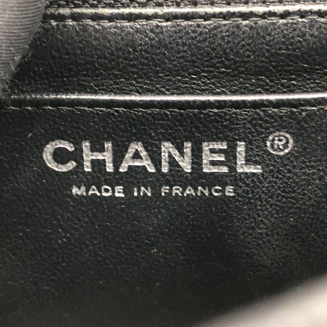 Chanel Classic Flap Mini Square Bolso de piel de cordero charol negro 2014 en venta 4
