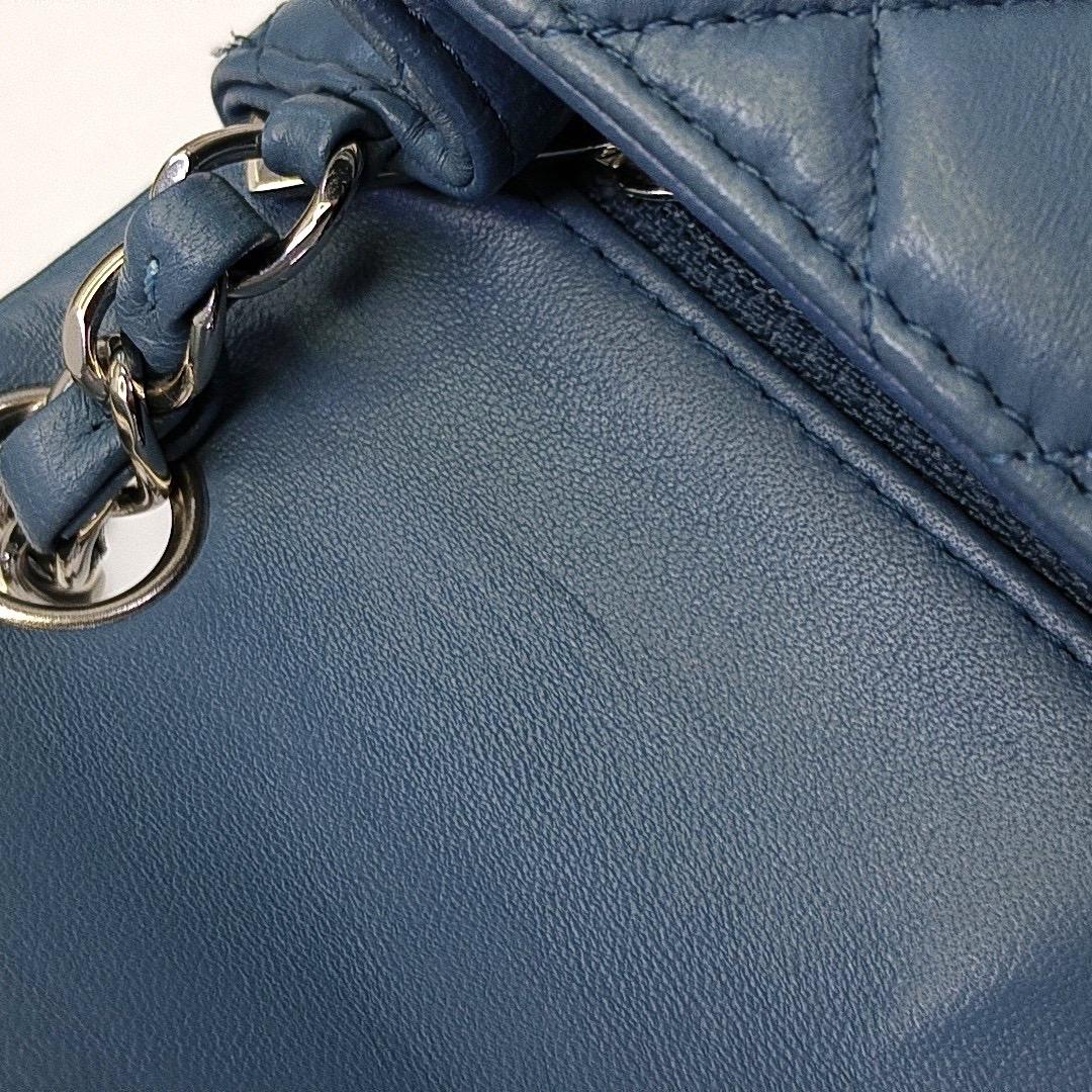 Chanel Classic Flap Mini Square Misty Blue Grey Lammfell Crossbody Tasche, 2012-201 im Angebot 2