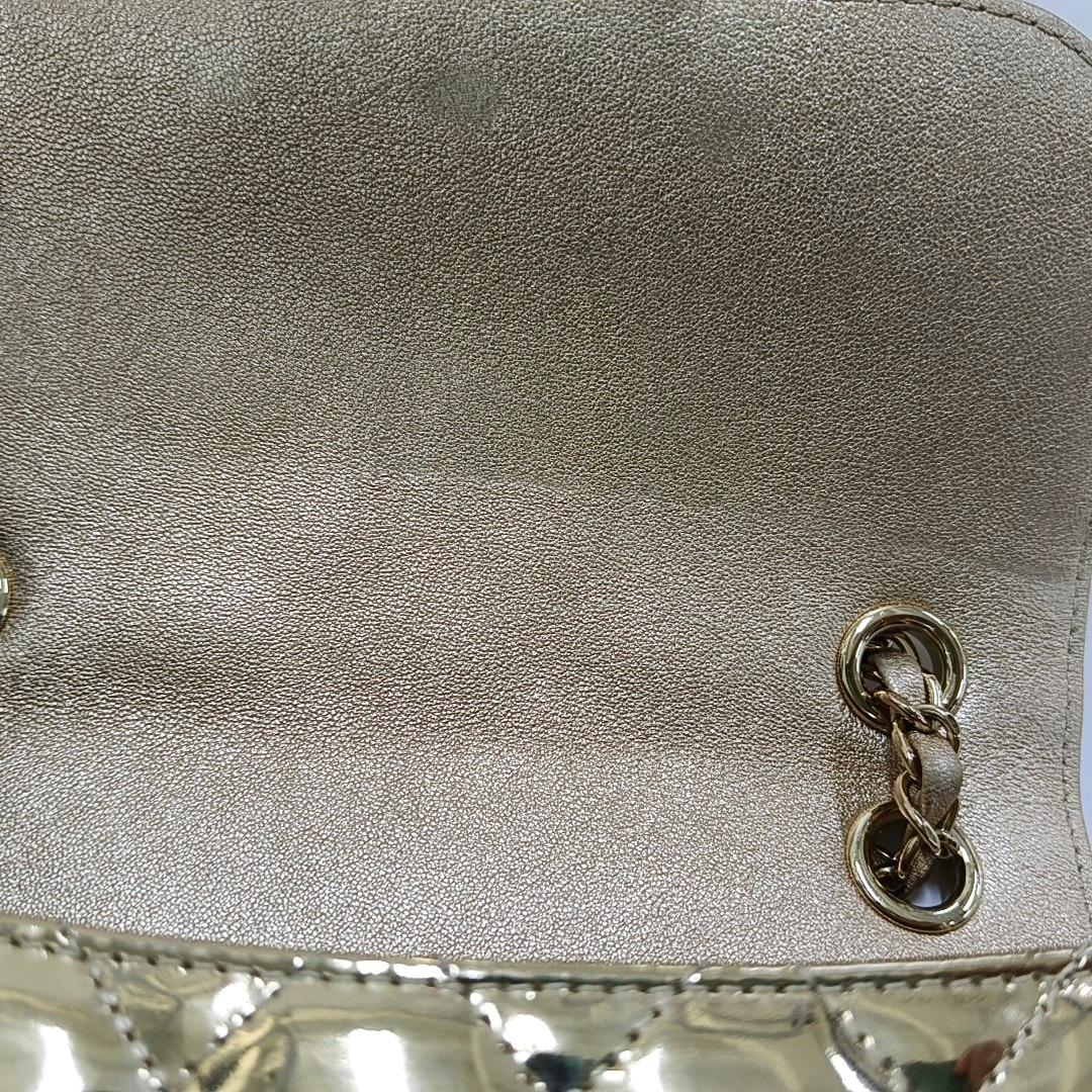 Chanel Classic Flap Mini Square Star Geldbörse Gold Patent Kalbsleder Spiegel G im Angebot 5