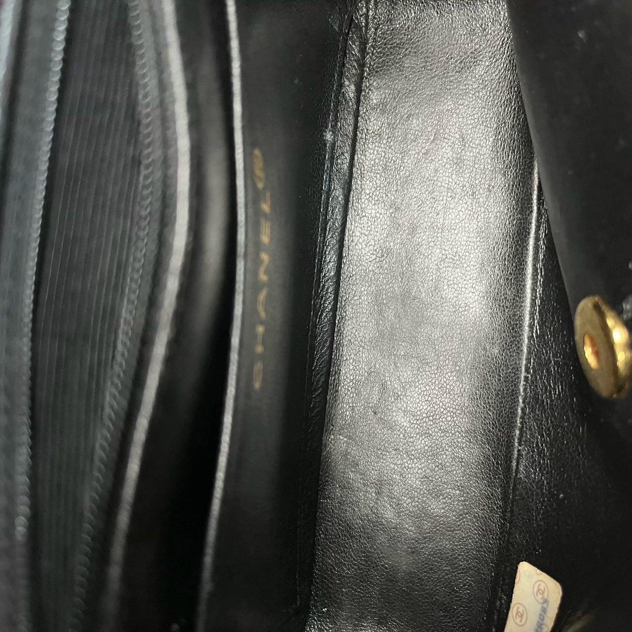 Chanel Classic Flap Mini Square Vintage Black Velvet 24k Gold Hardware 1991-94 en vente 11