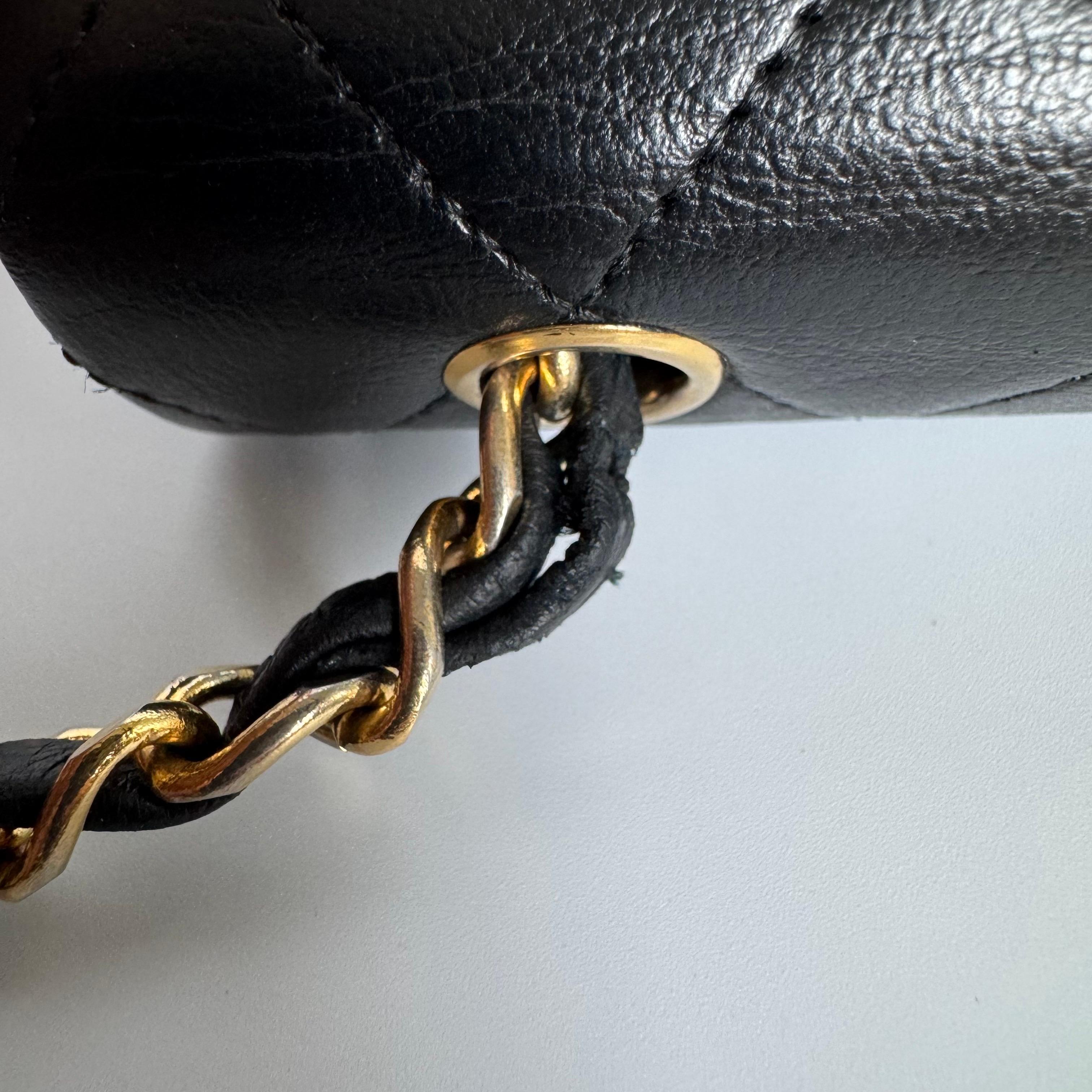 Chanel Classic Flap Mini Vintage 1989-1991 Schwarzes Lammfell-Leder mit 24k Gold im Angebot 10