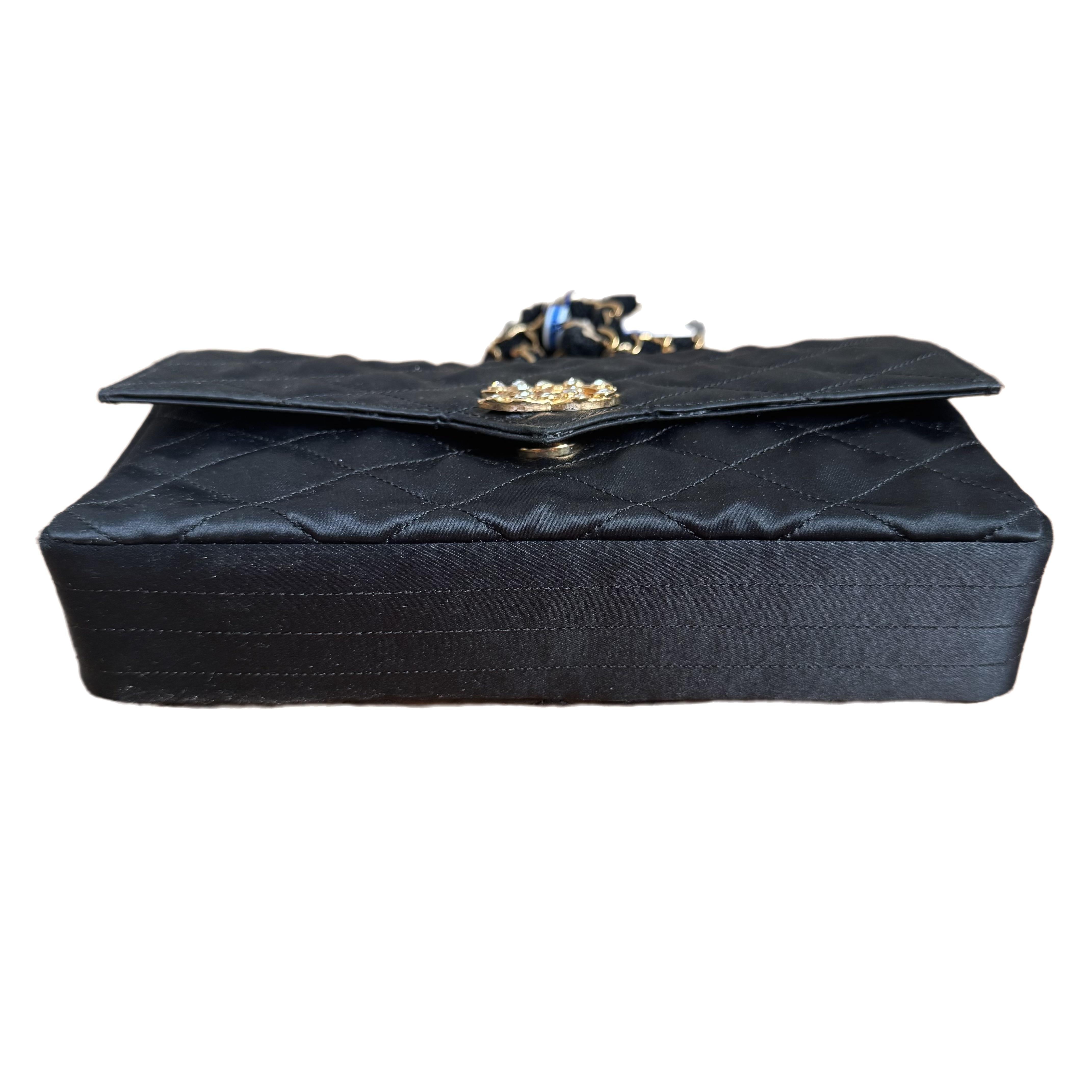 Chanel Classic Flap Mini Vintage Black Silk Gem CC Buckle Crossbody Bag Pour femmes en vente