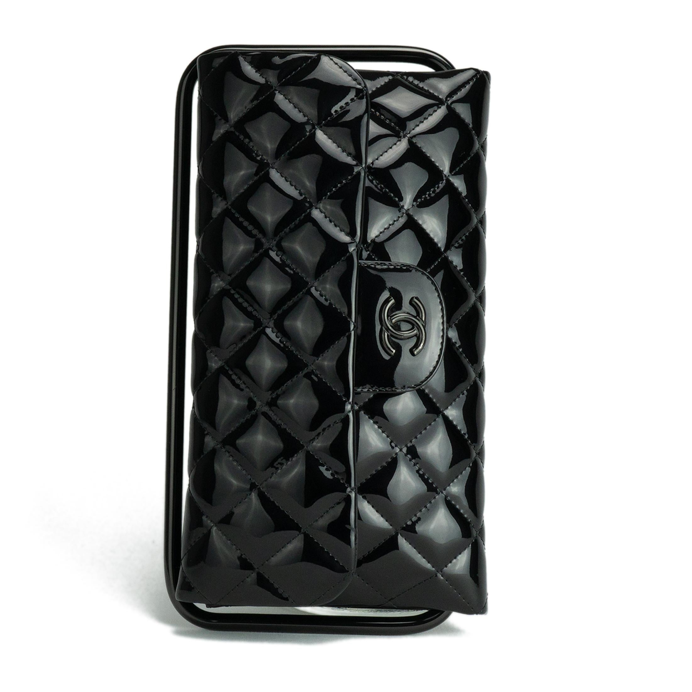 Chanel Classic Flap Patent Black Frame Clutch In Good Condition For Sale In Miami, FL