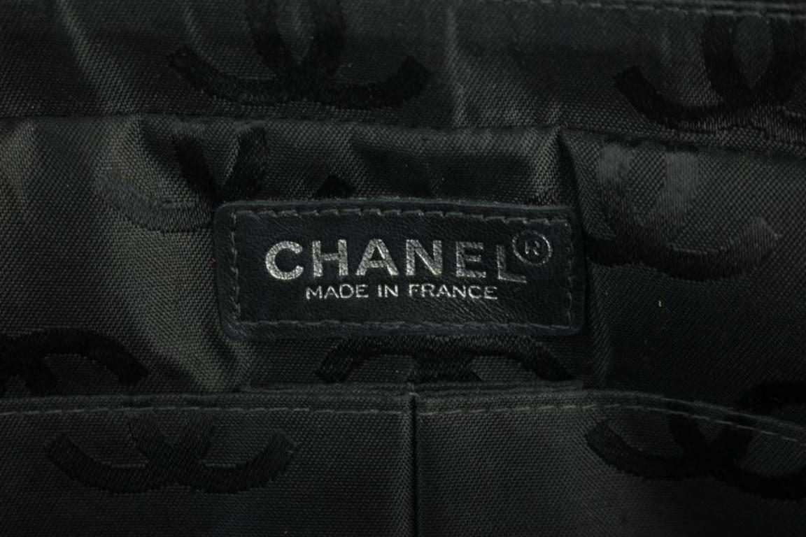 Chanel Classic Flap Quilted Jumbo Shw 25cca12317 Black Shoulder Bag For Sale 8
