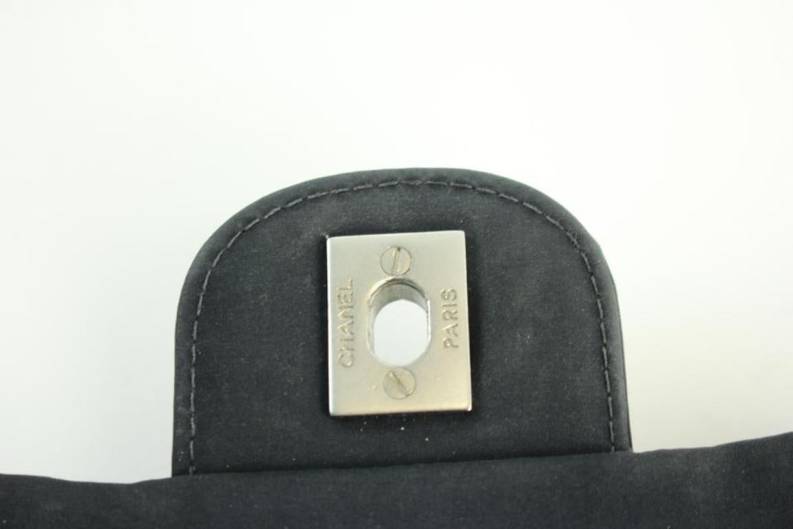 Chanel Classic Flap Quilted Jumbo Shw 25cca12317 Black Shoulder Bag For Sale 3