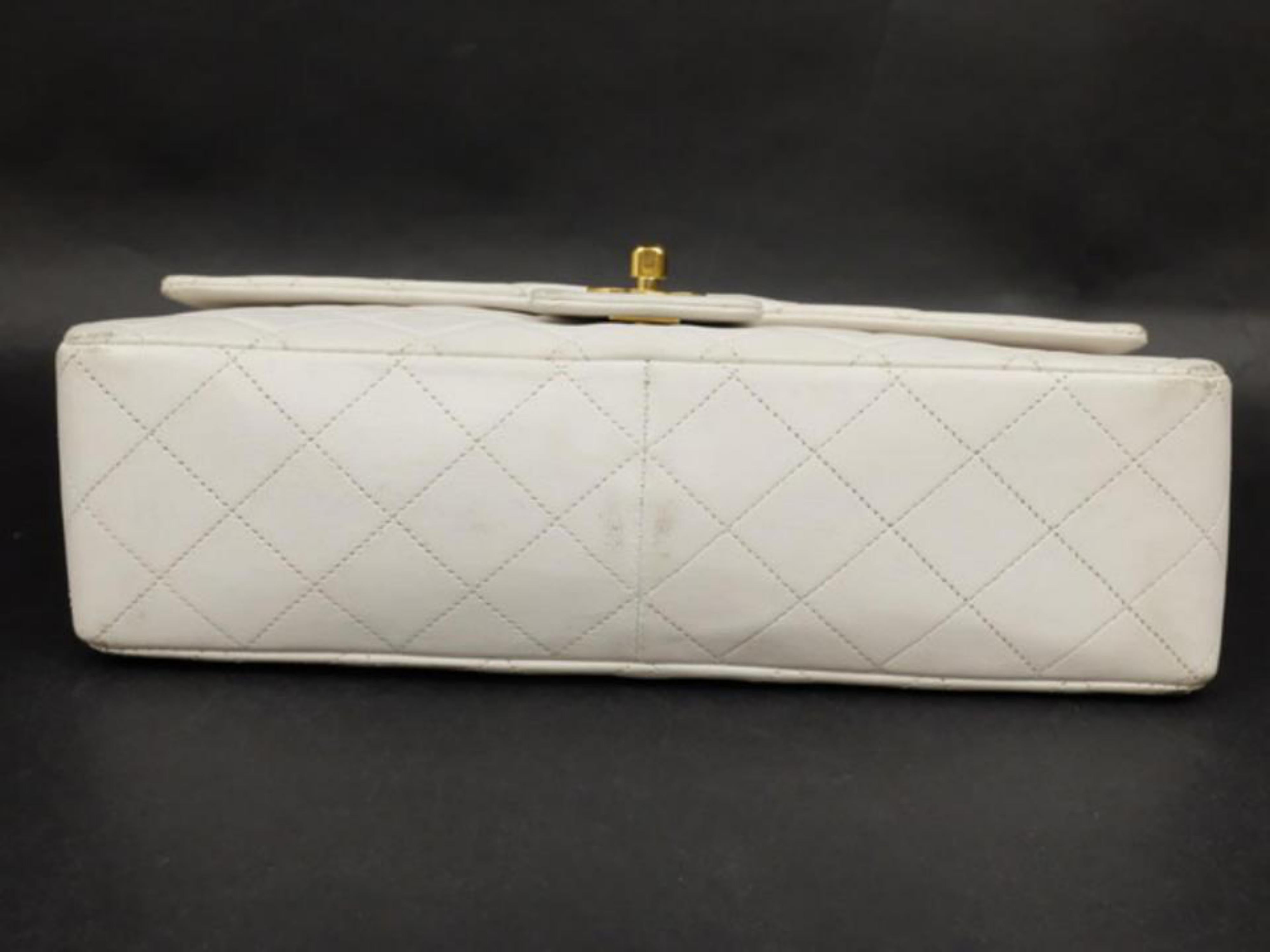 Chanel Classic Flap Quilted Medium 228478 White Leather Shoulder Bag For Sale 5