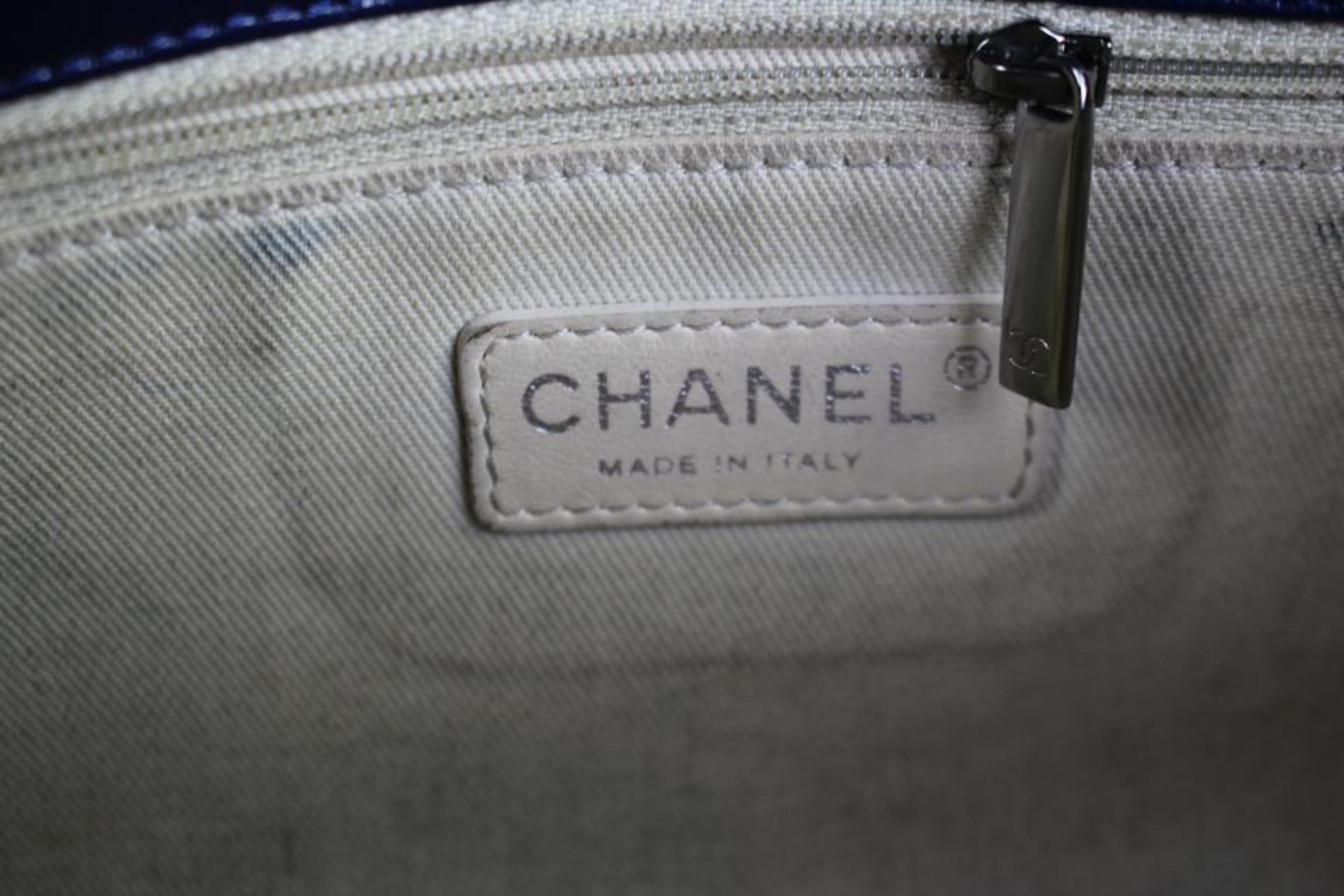 Chanel Classic Flap Quilted Surpique 219133 Navy Blue Leather Shoulder Bag For Sale 5