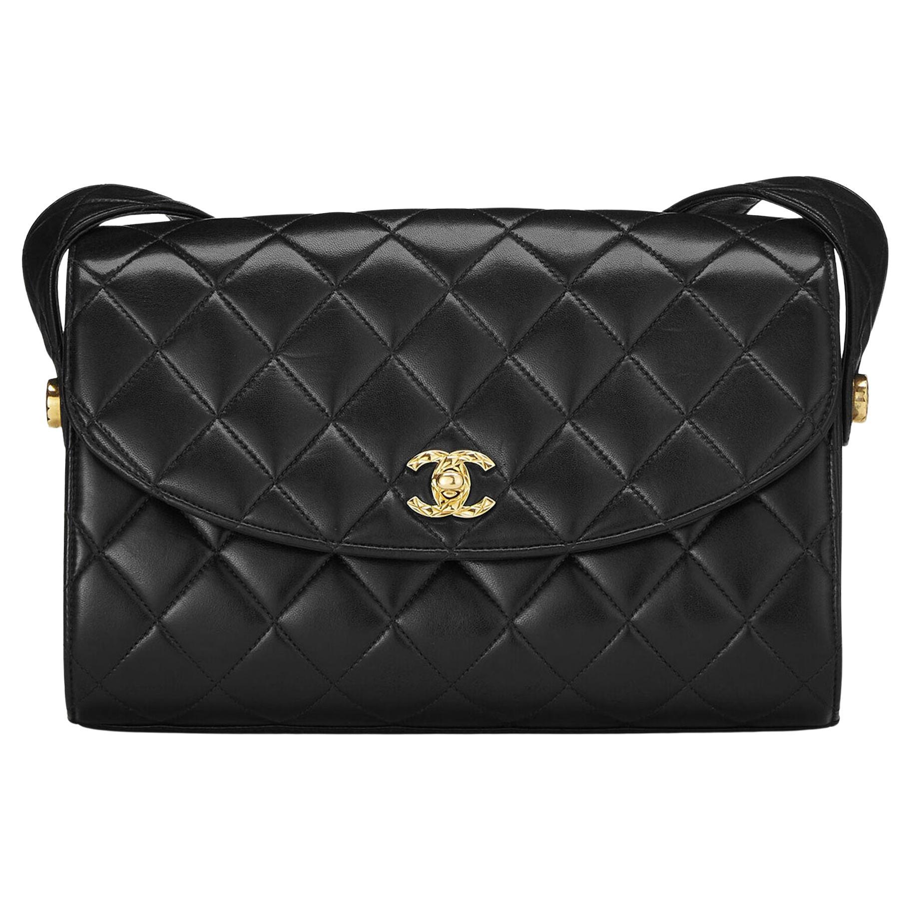 Chanel 1991 Vintage Classic Flap Rare Quilted Black Lambskin Shoulder Bag In Good Condition For Sale In Miami, FL