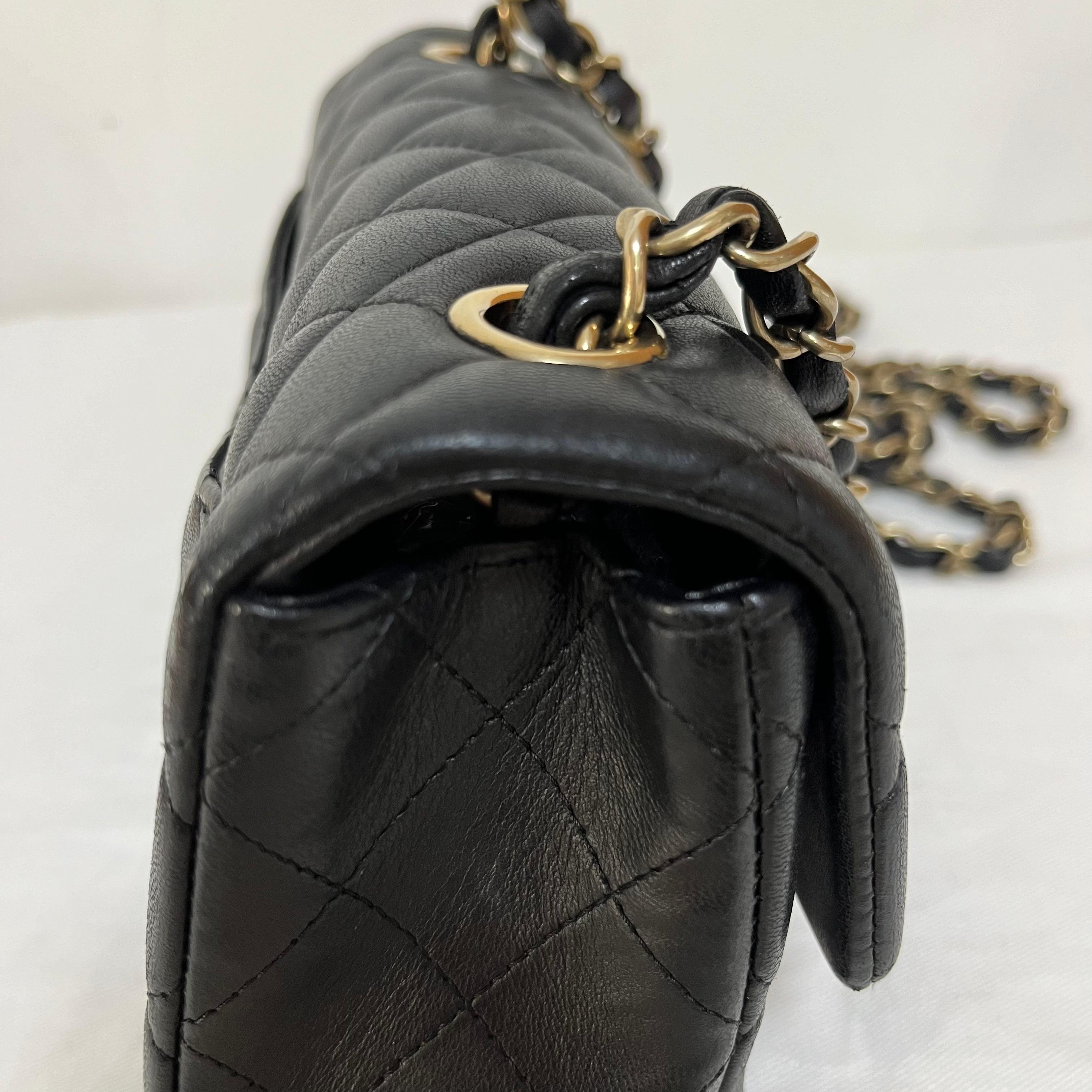 Chanel Classic Flap Rectangular Mini 2014 Black Lambskin Leather Gold Hardware en vente 6