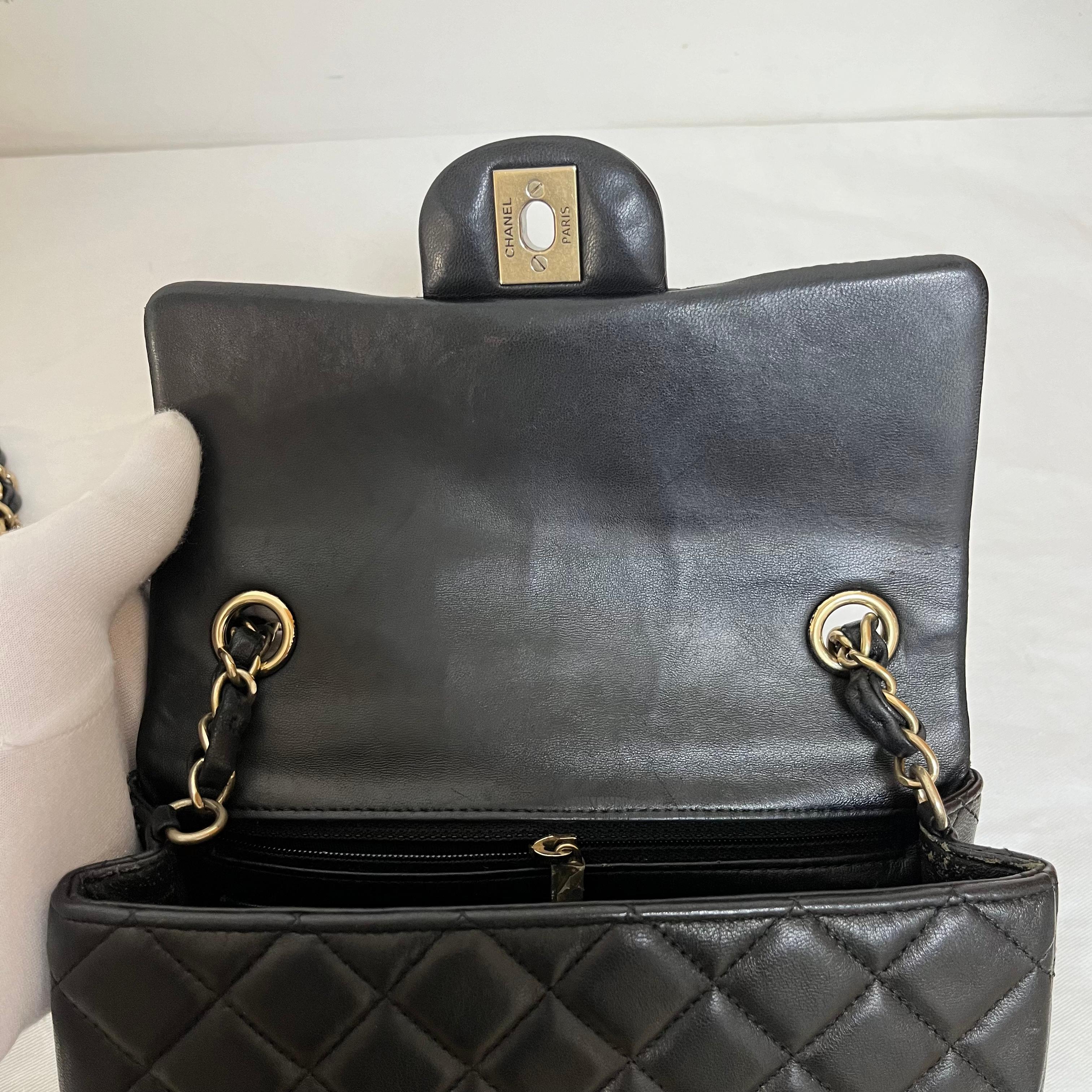 Chanel Classic Flap Rectangular Mini 2014 Black Lambskin Leather Gold Hardware en vente 8