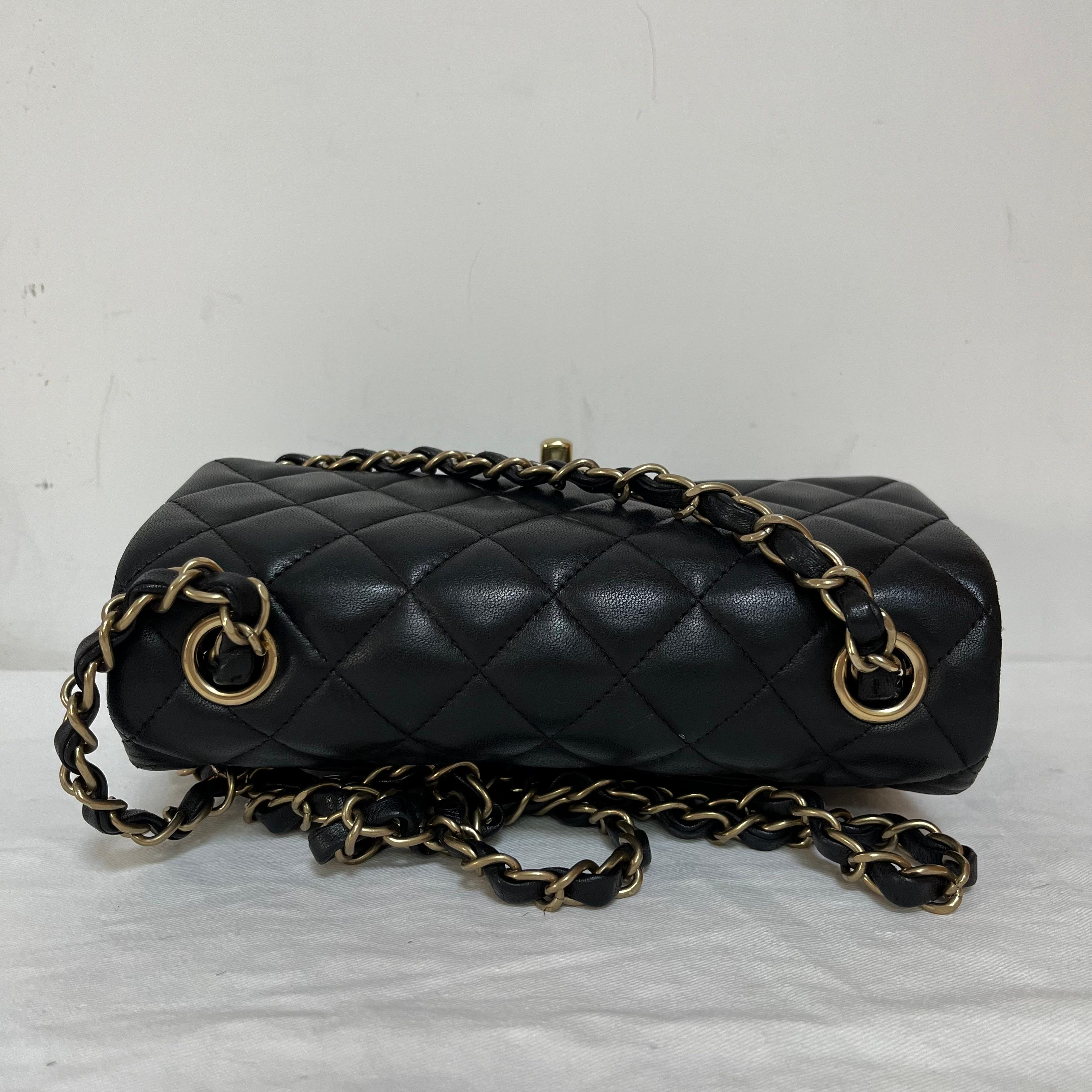 Chanel Classic Flap Rectangular Mini 2014 Black Lambskin Leather Gold Hardware Pour femmes en vente