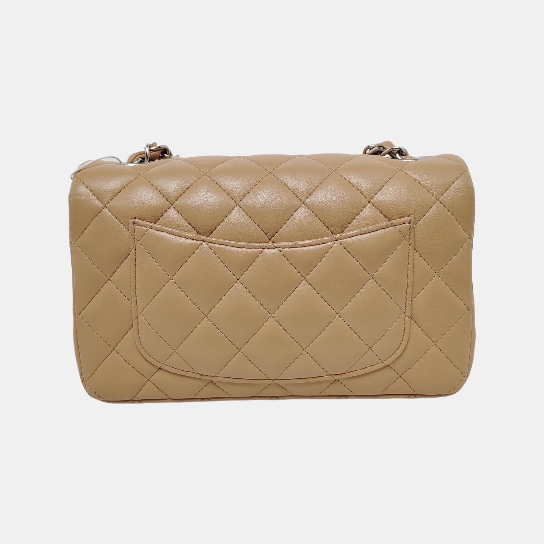 Chanel Classic Flap rectangulaire Mini Beige Lambskin Silver Hardware 2018 Excellent état - En vente à AUBERVILLIERS, FR
