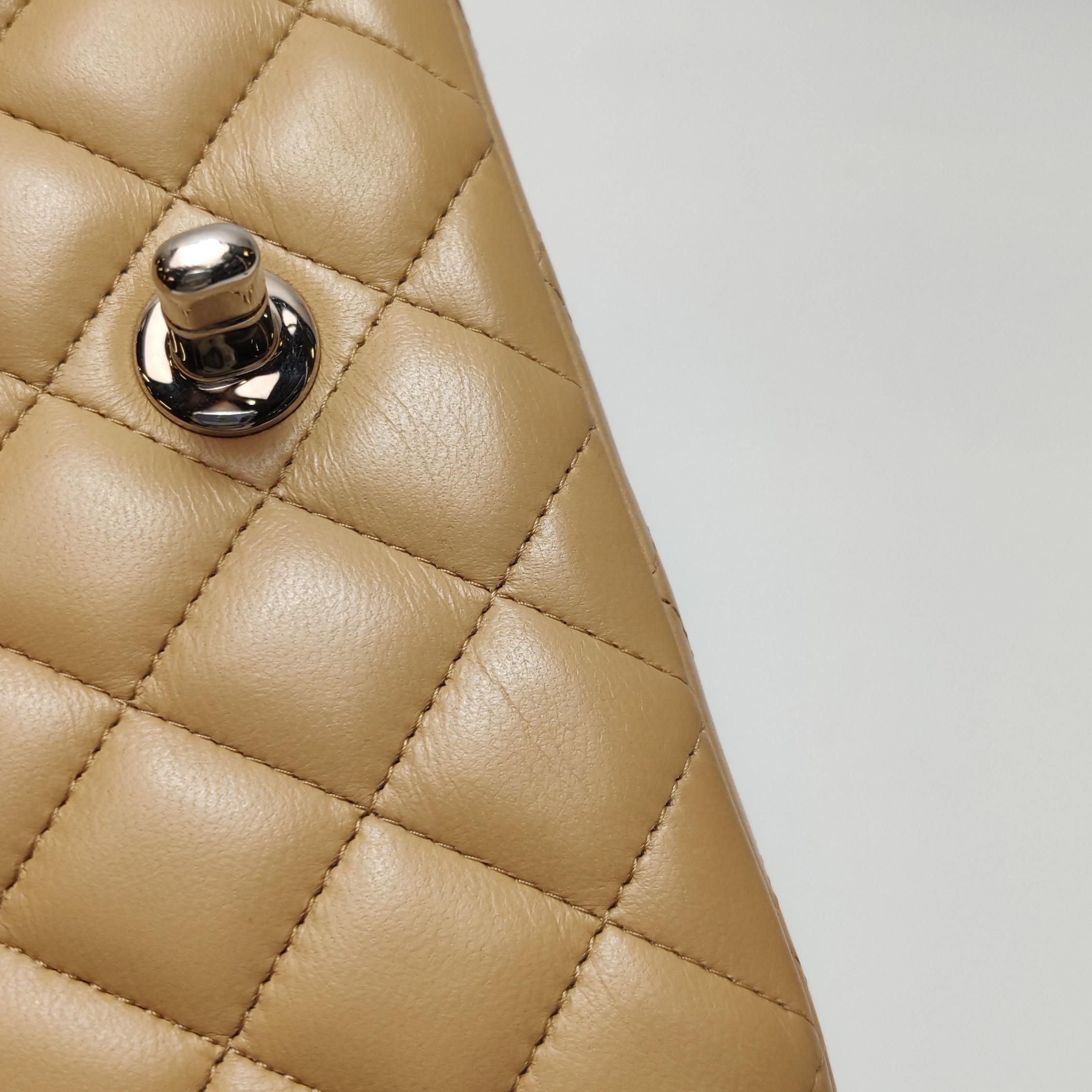 Chanel Classic Flap rectangulaire Mini Beige Lambskin Silver Hardware 2018 en vente 4